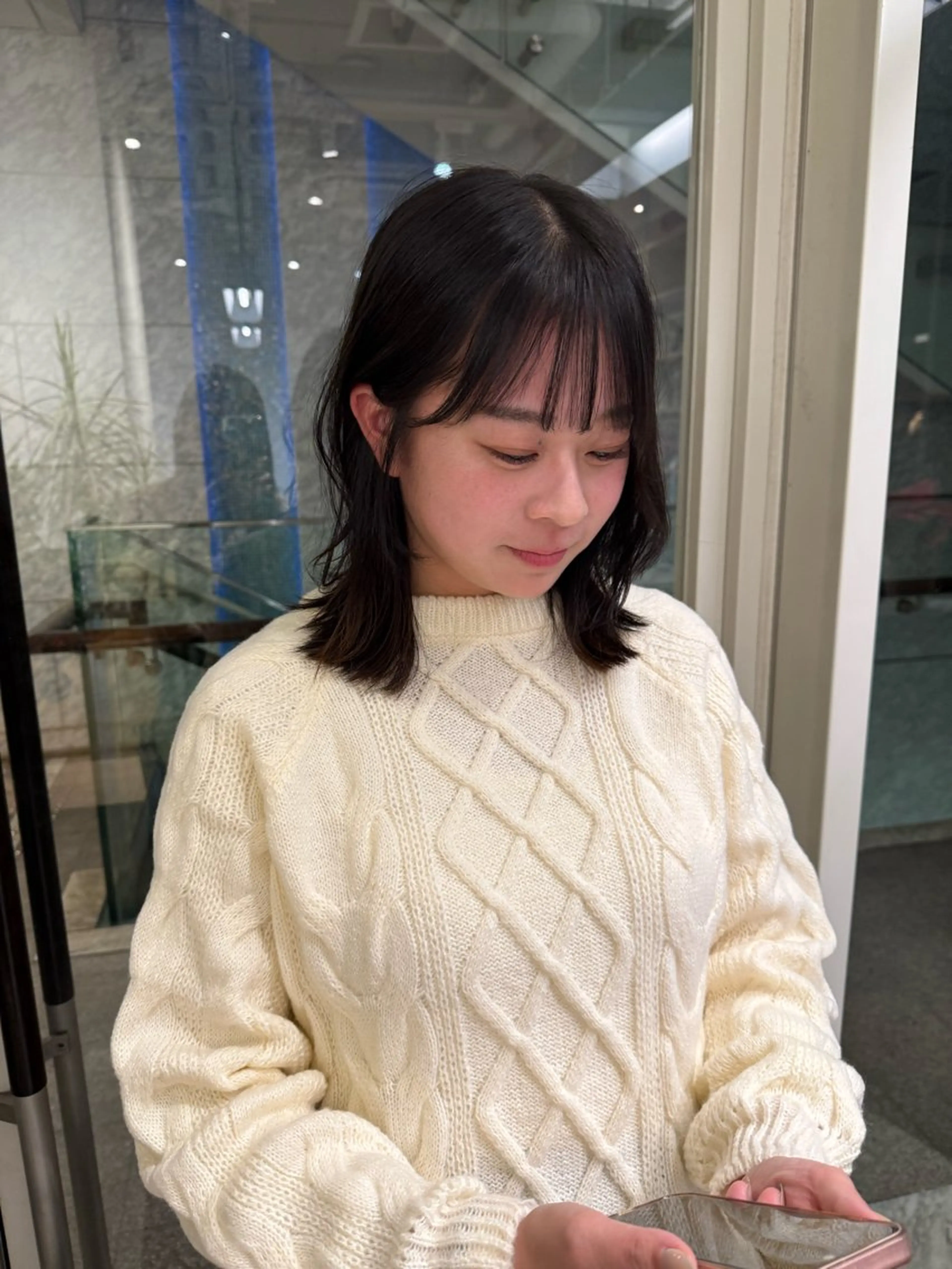 ミディアム レイヤーカット 外ハネヘア 表参道SHEA Am iのヘアスタイル