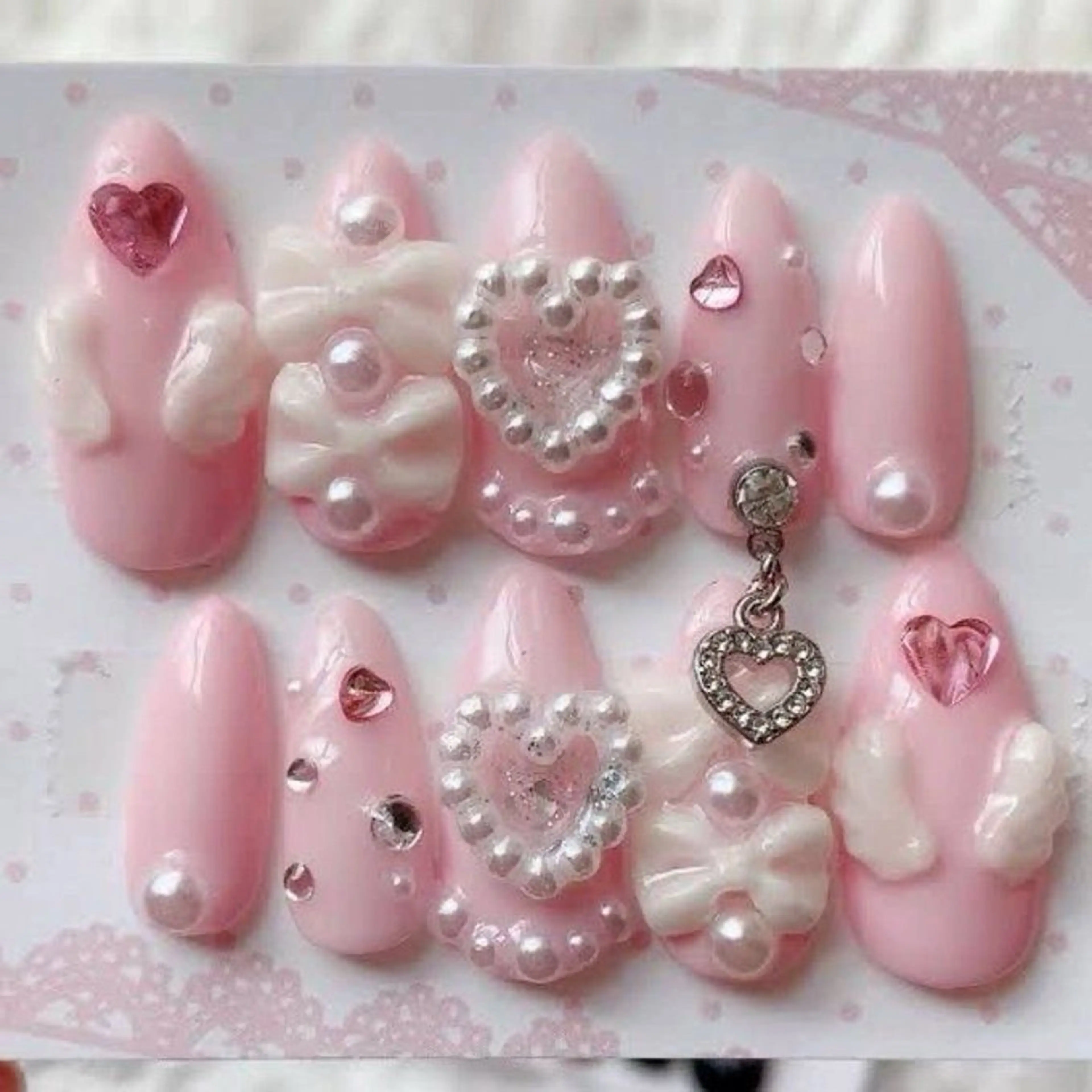 ネイル ハロウィン マグネットネイル ミラーネイル ニュアンスネイル ピンク Lee Nailsのネイルデザイン