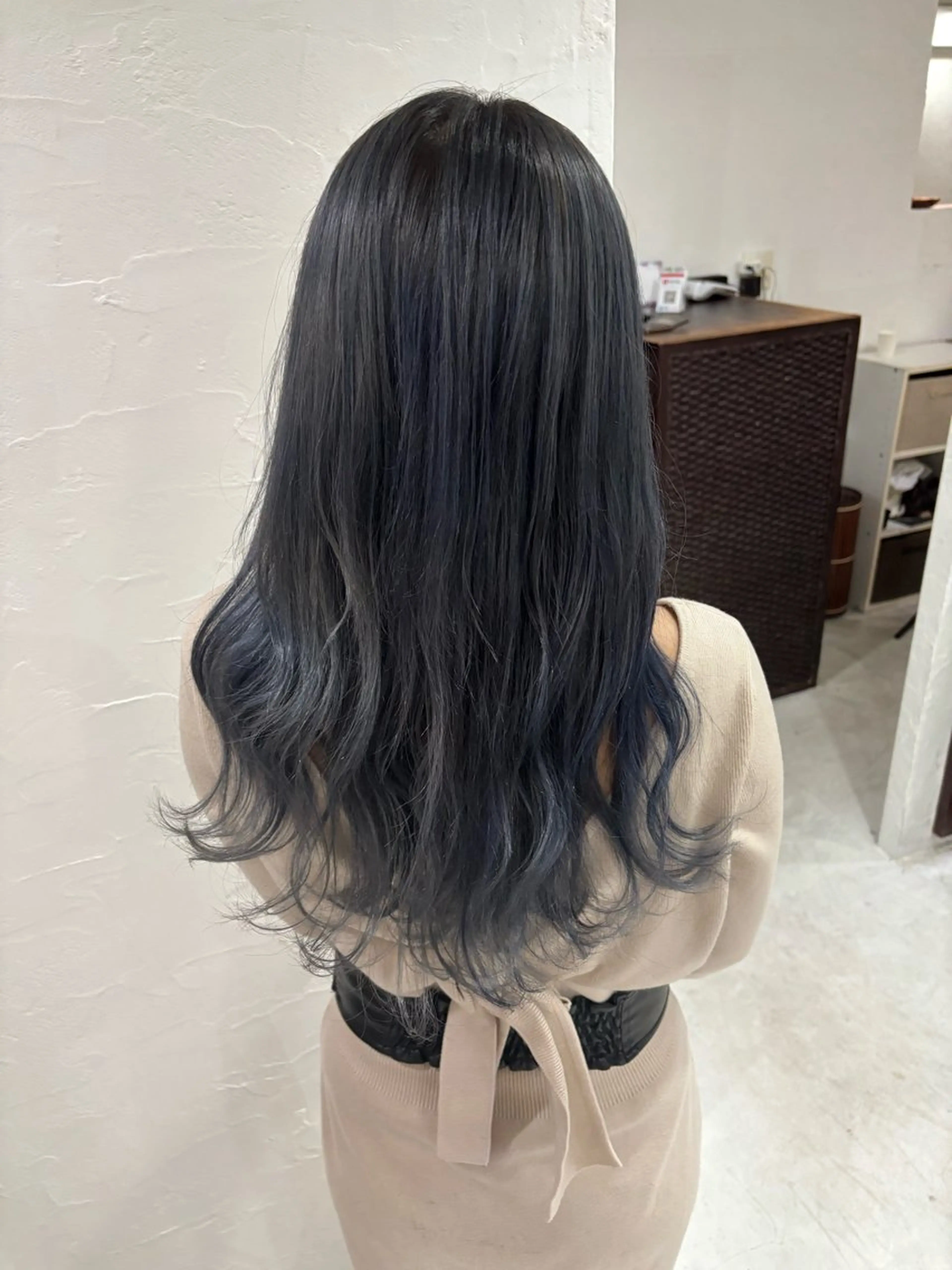 カラー ブルーカラー グラデーションカラー sato harunaのヘアスタイル
