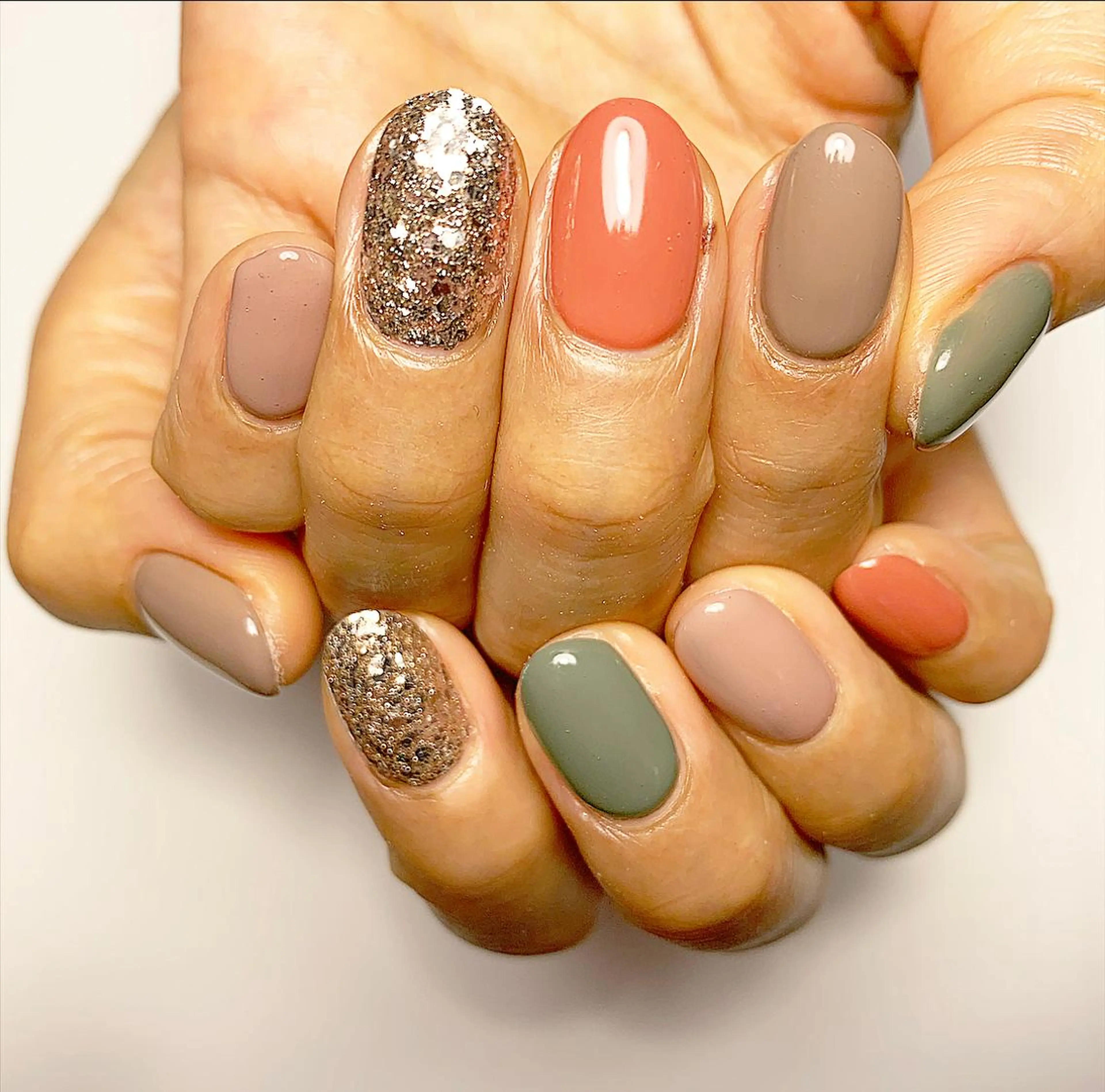 【ハンド】ワンカラー、グラデーション各種。オフ込み。10色まで選べます。の写真