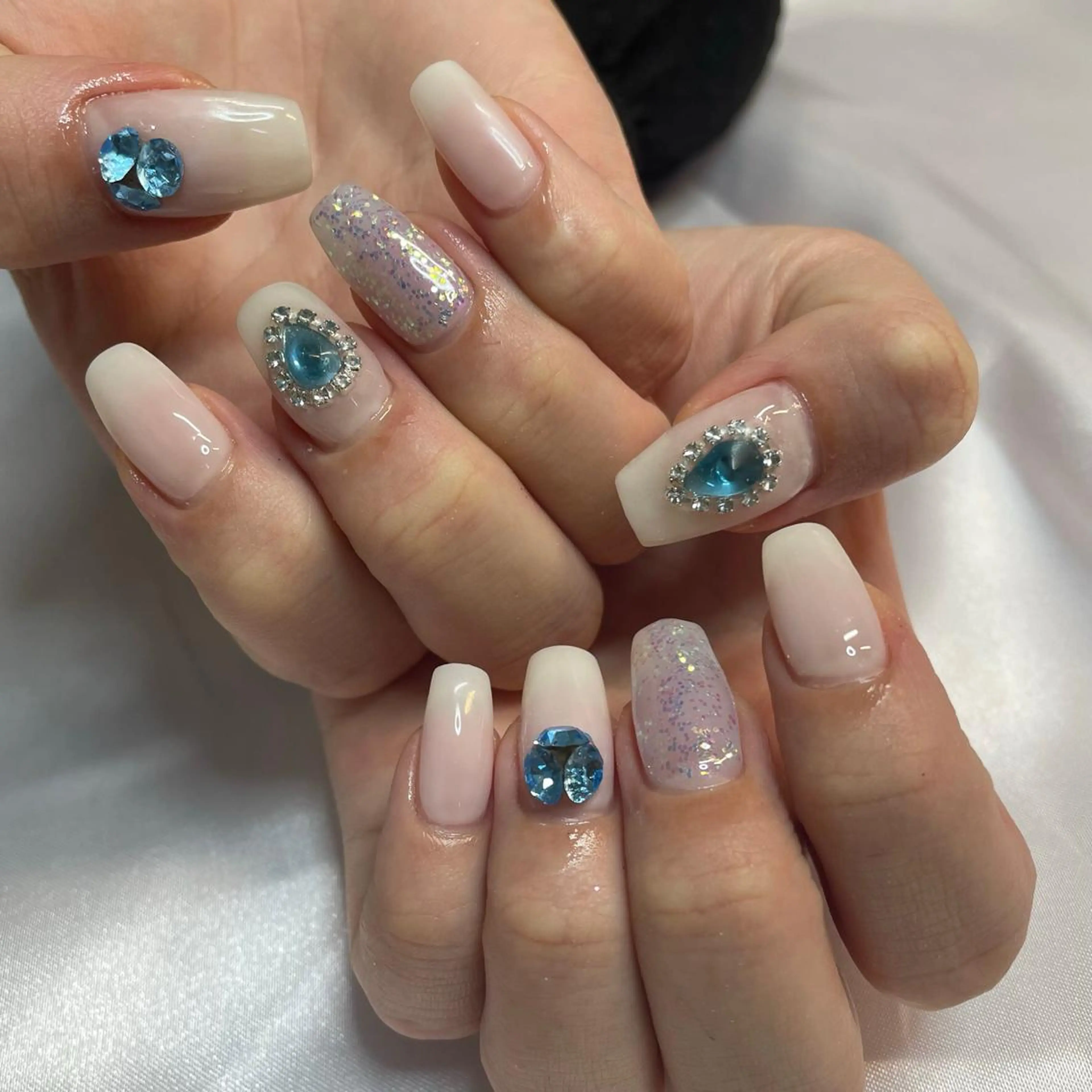 ネイル 韓国ネイル 水色 ハンドネイル 韓国/網紅/パーツ M-salonのネイルデザイン