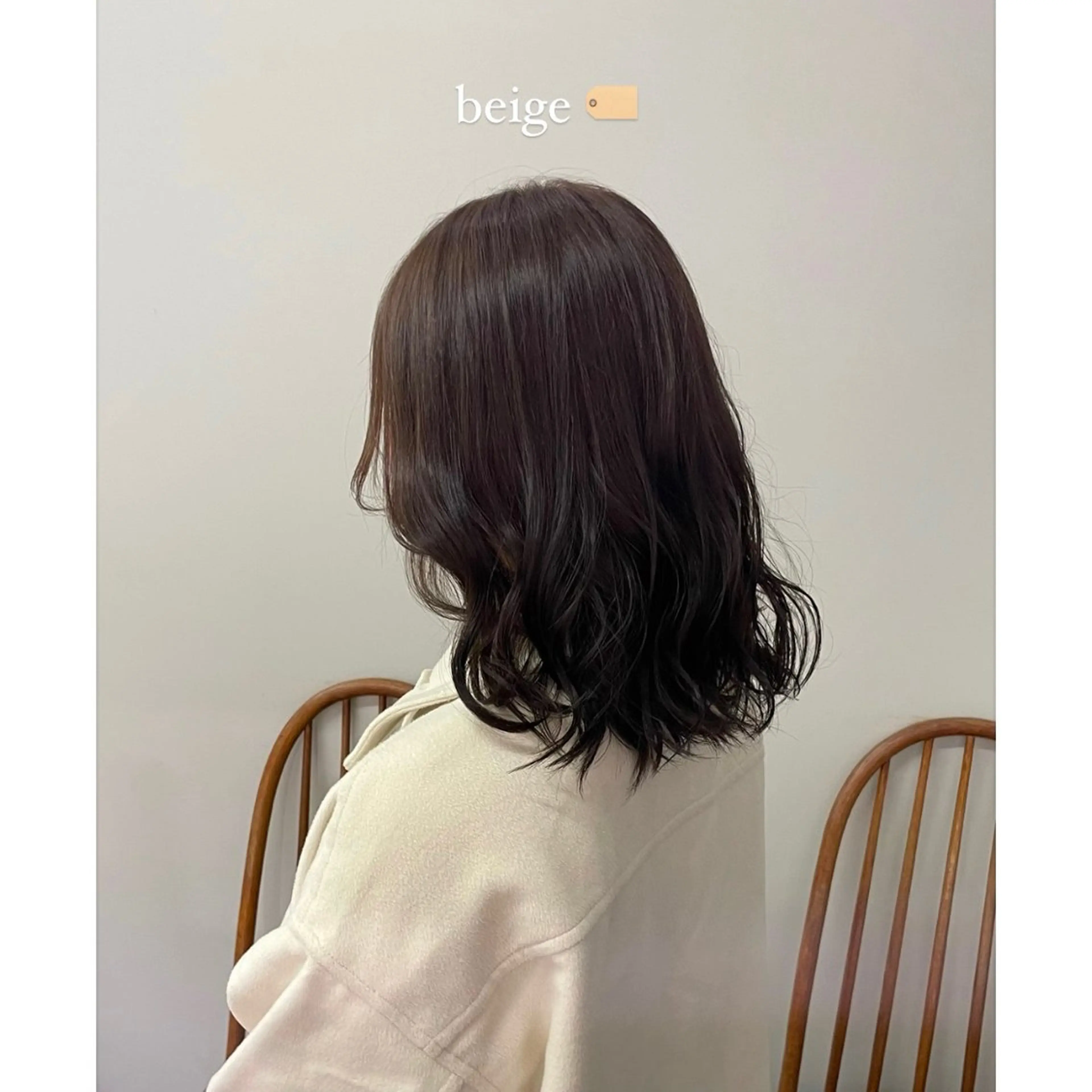 カラー ベージュカラー ブリーチ 蓑輪璃央 ミディアムレイヤーのヘアスタイル