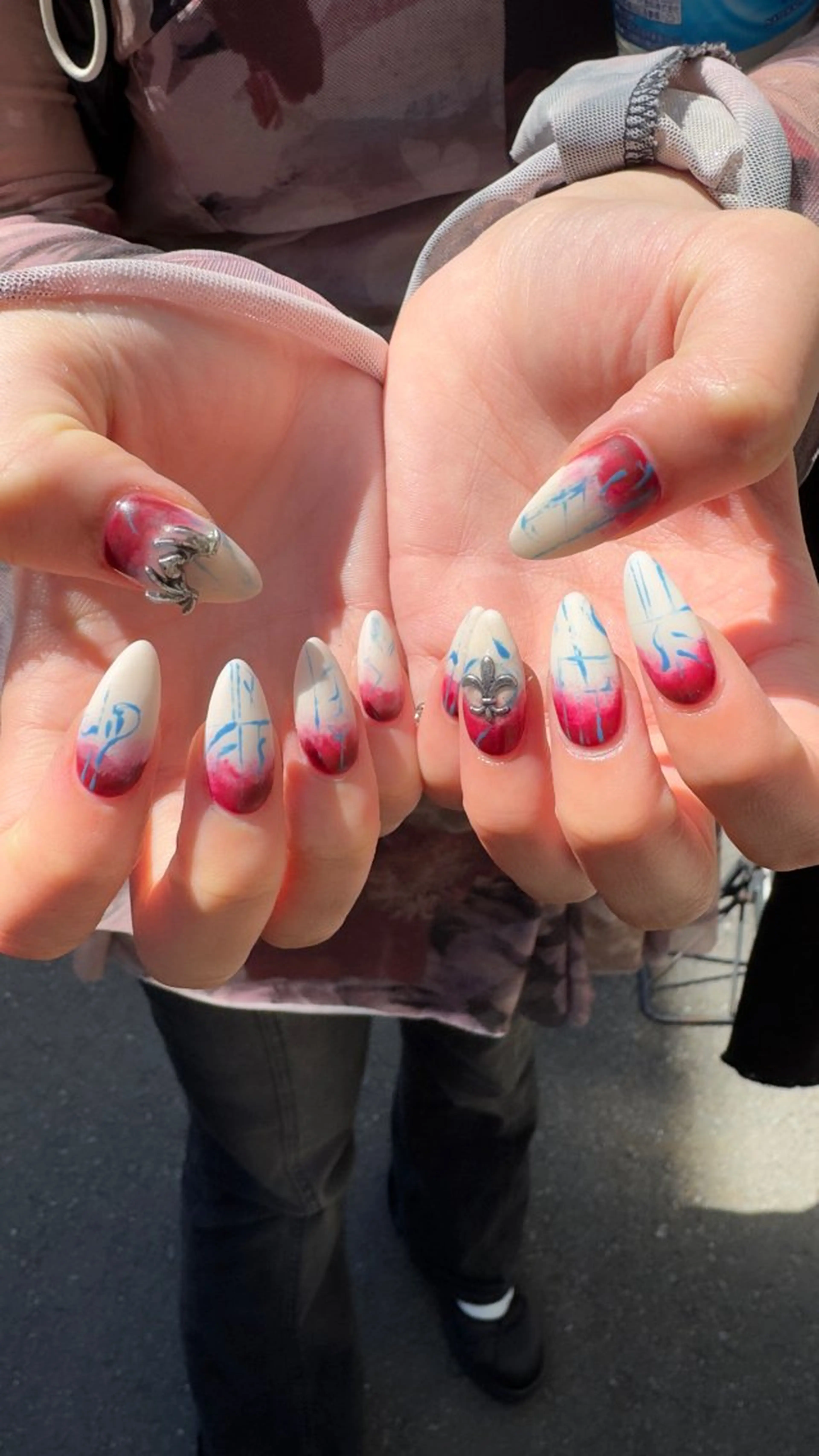 ネイル フラッシュネイル ホログラムネイル 韓国ネイル レース ラメ(グリッター) MH_ Nailのネイルデザイン