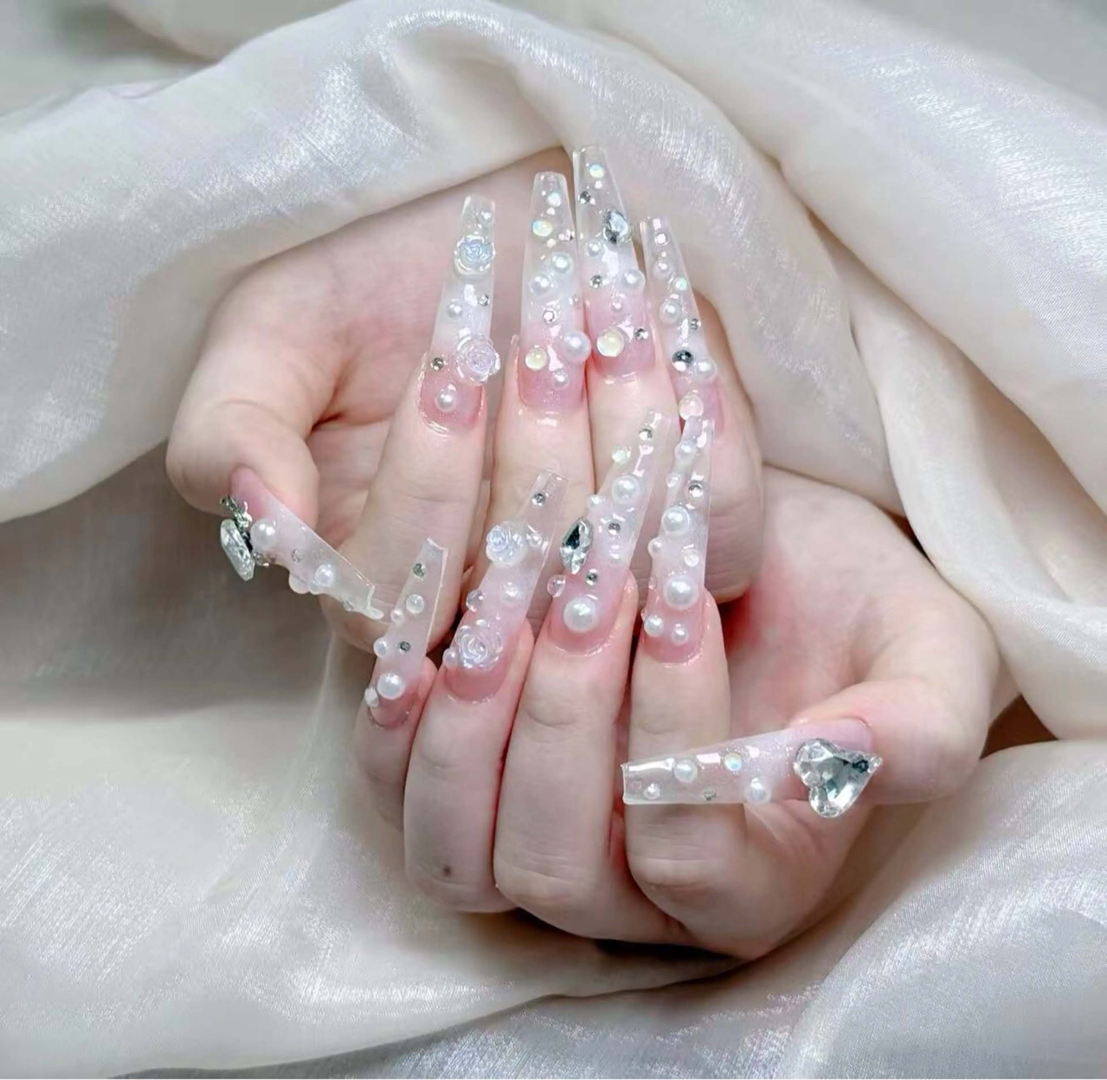 ネイル ハンドネイル 小 雨のネイルデザイン