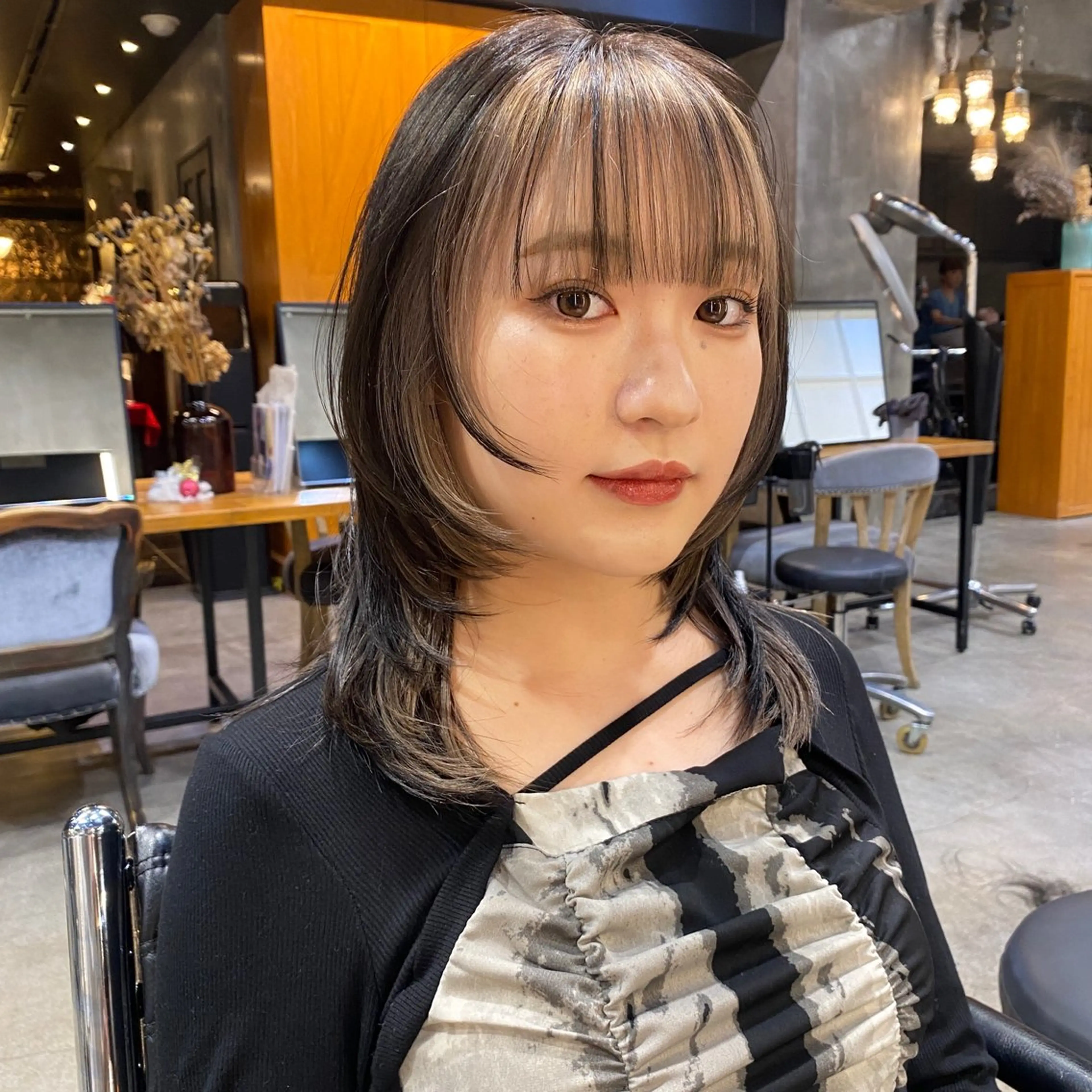 ミディアム カラー ミストバング  フェイスフレーミング インナーカラー レイヤーカット ウルフカット メンズヘア/パーマ/ SHOUTOのヘアスタイル