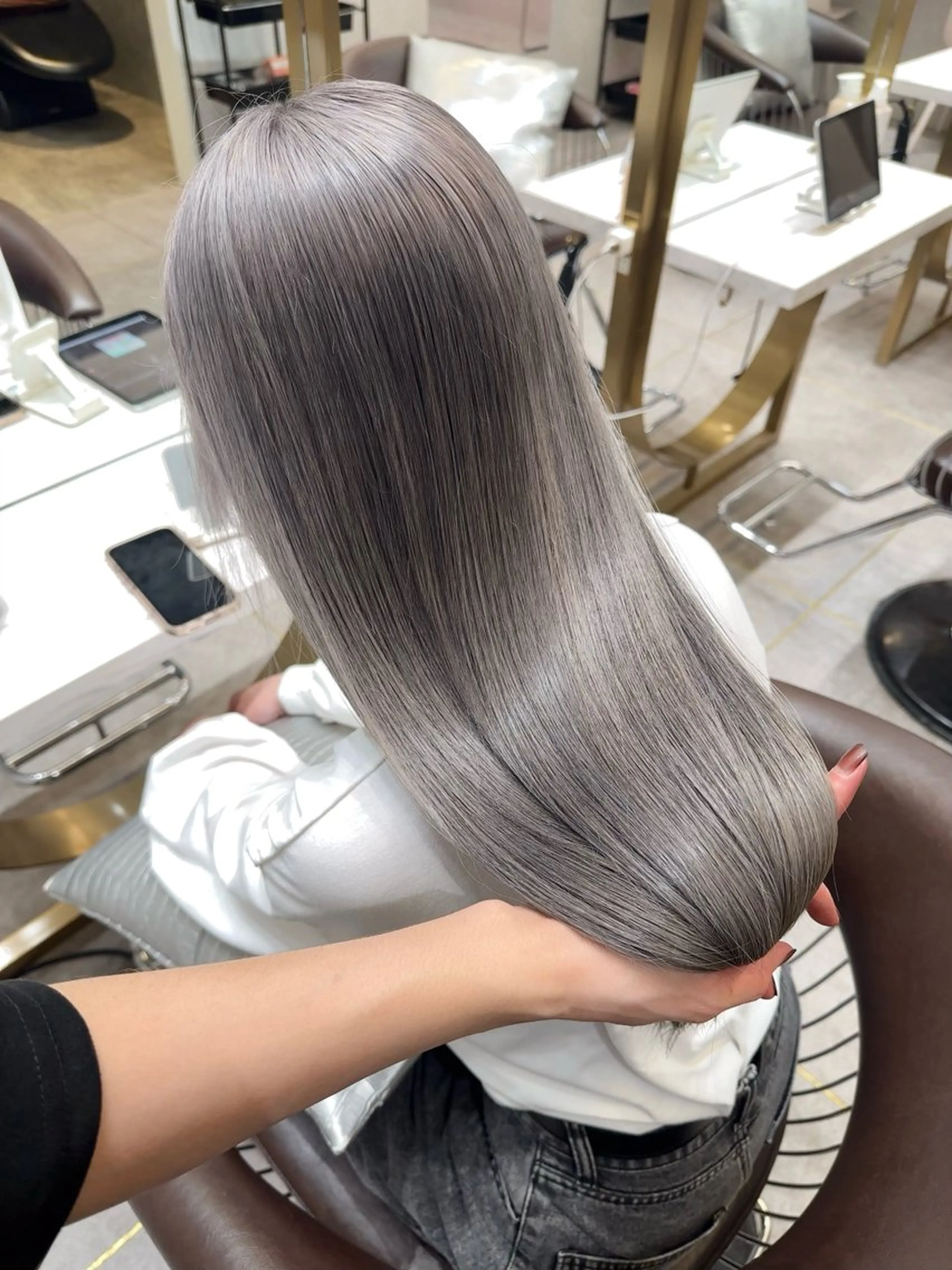 セミロング カラー ヘアアレンジ ヘアカラー トリートメント yuuto🌈 透明感カラーのヘアスタイル