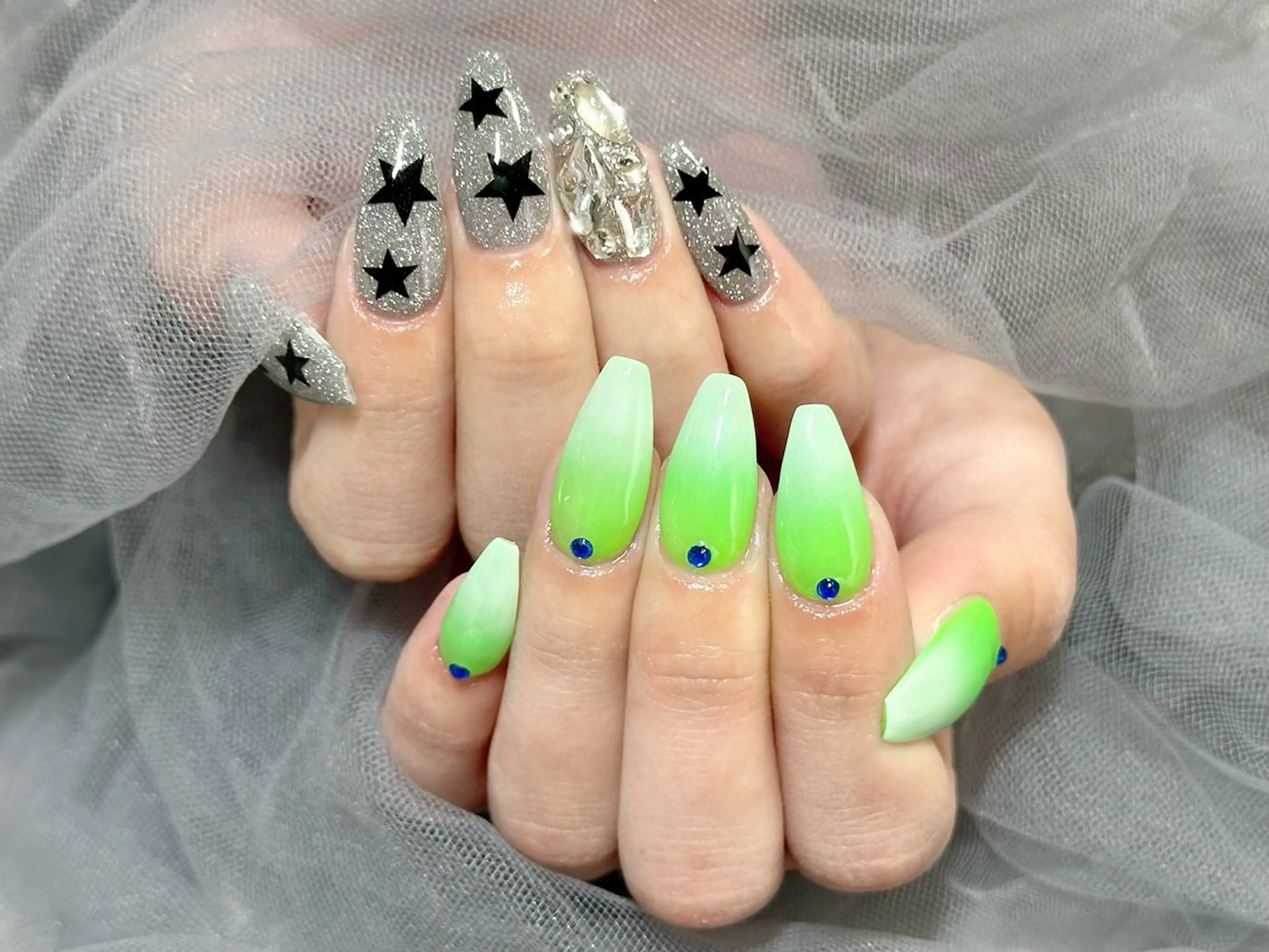 ネイル フラッシュネイル グラデーション ラメ(グリッター) ハンドネイル Nail Salon KURELLYのネイルデザイン