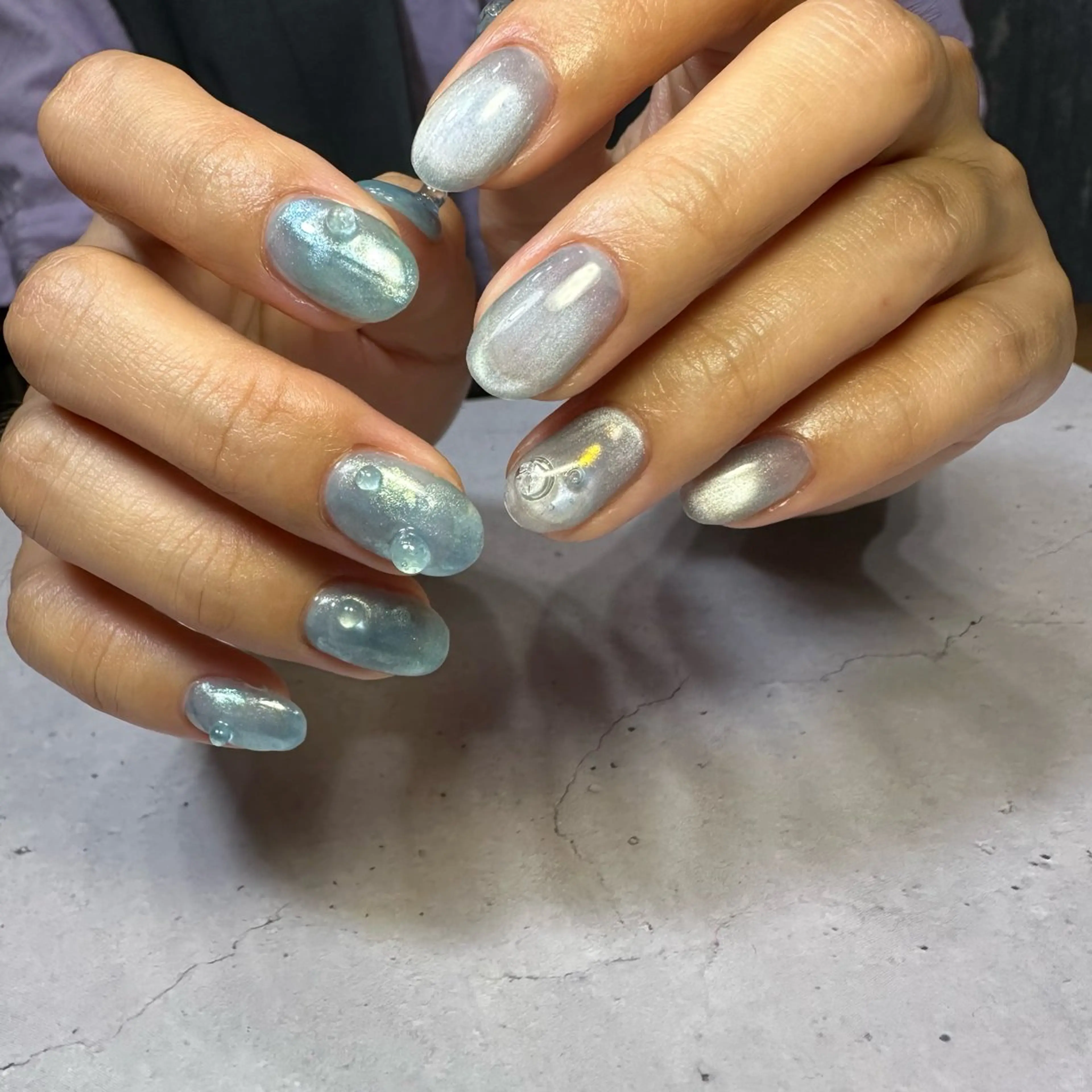 ネイル ブルー フットネイル マグネットネイル ミラーネイル ニュアンスネイル nailsalon Daphneのネイルデザイン