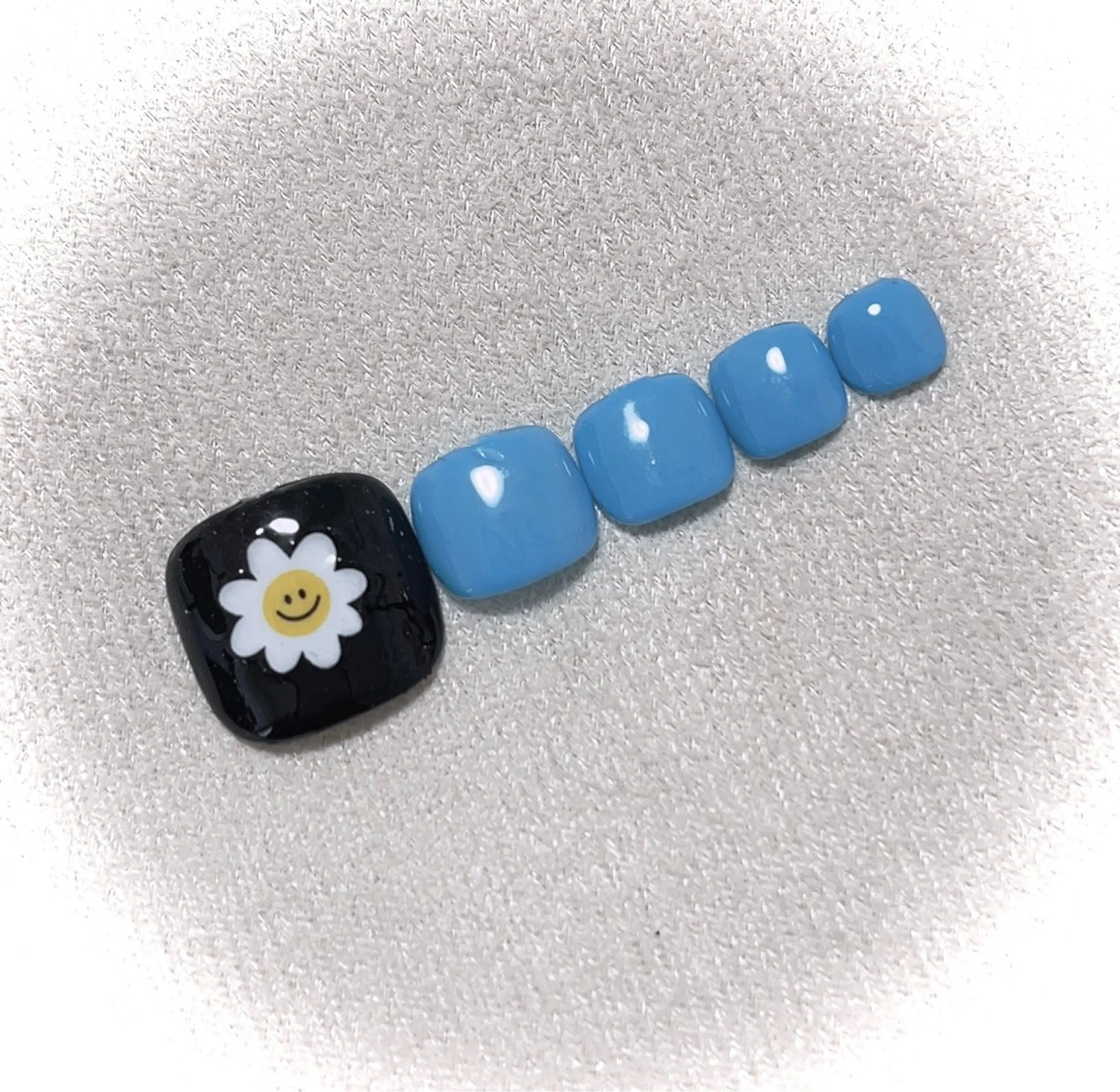 ネイル フットネイル ネイル スゥリールのネイルデザイン