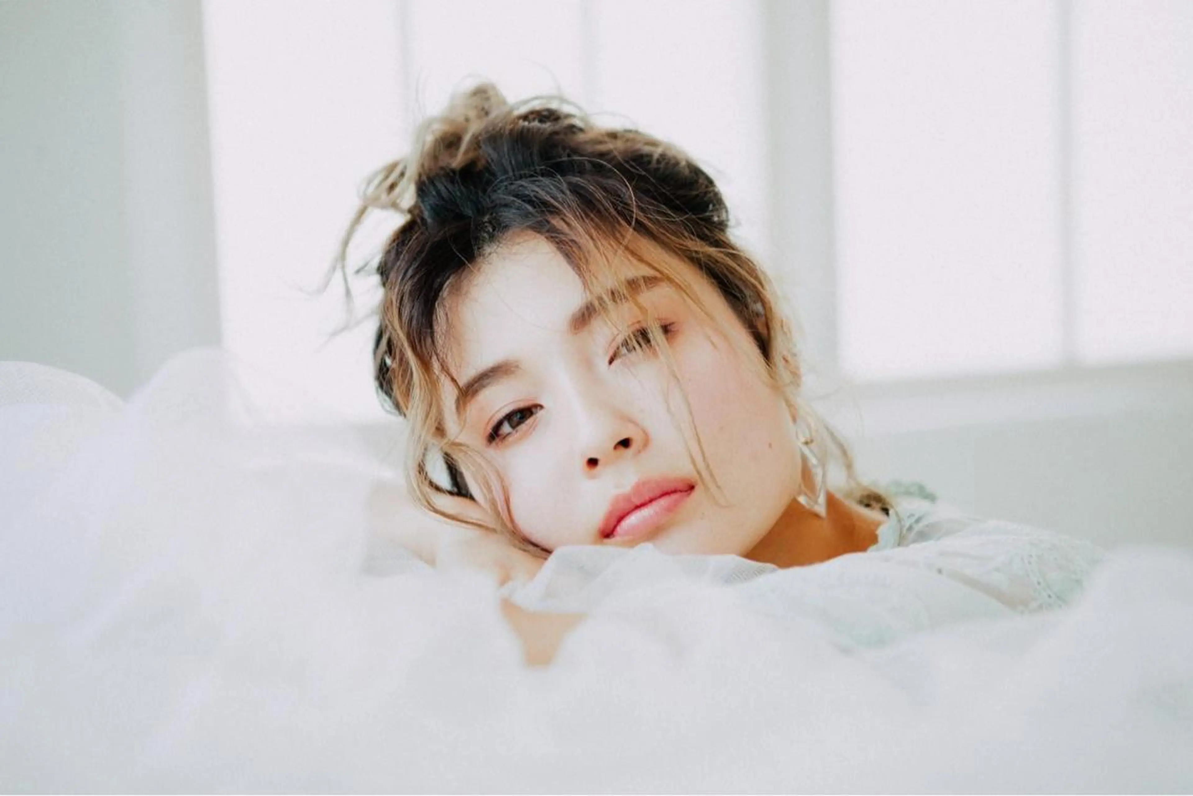 セミロング カラー ヘアアレンジ 遊佐 瑞紀のヘアスタイル