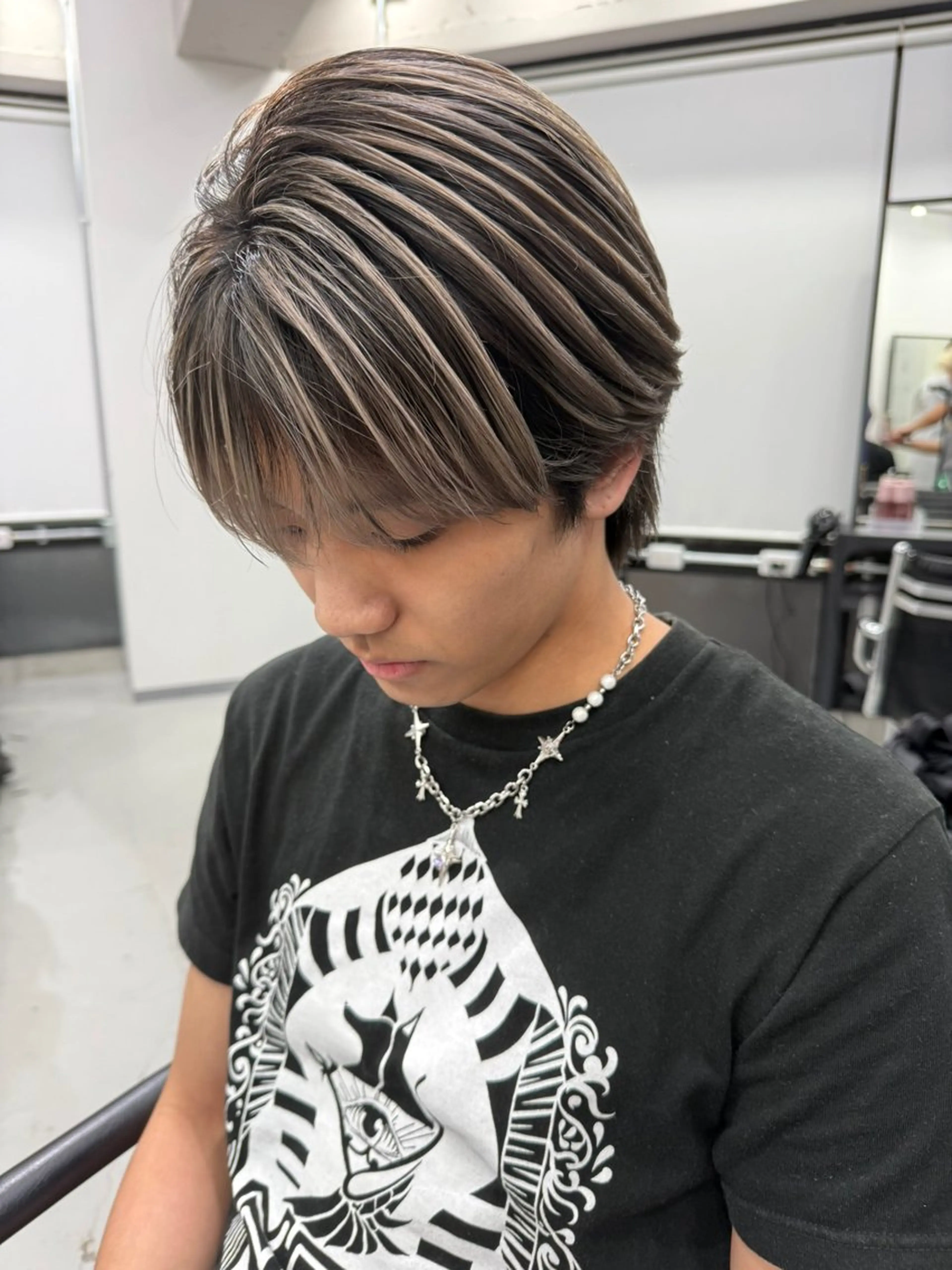 ミディアム カラー メンズ メンズバレイヤージュ バレイヤージュ デザインカラー レイヤーカット takumi/パーマ /バレイヤージュのヘアスタイル