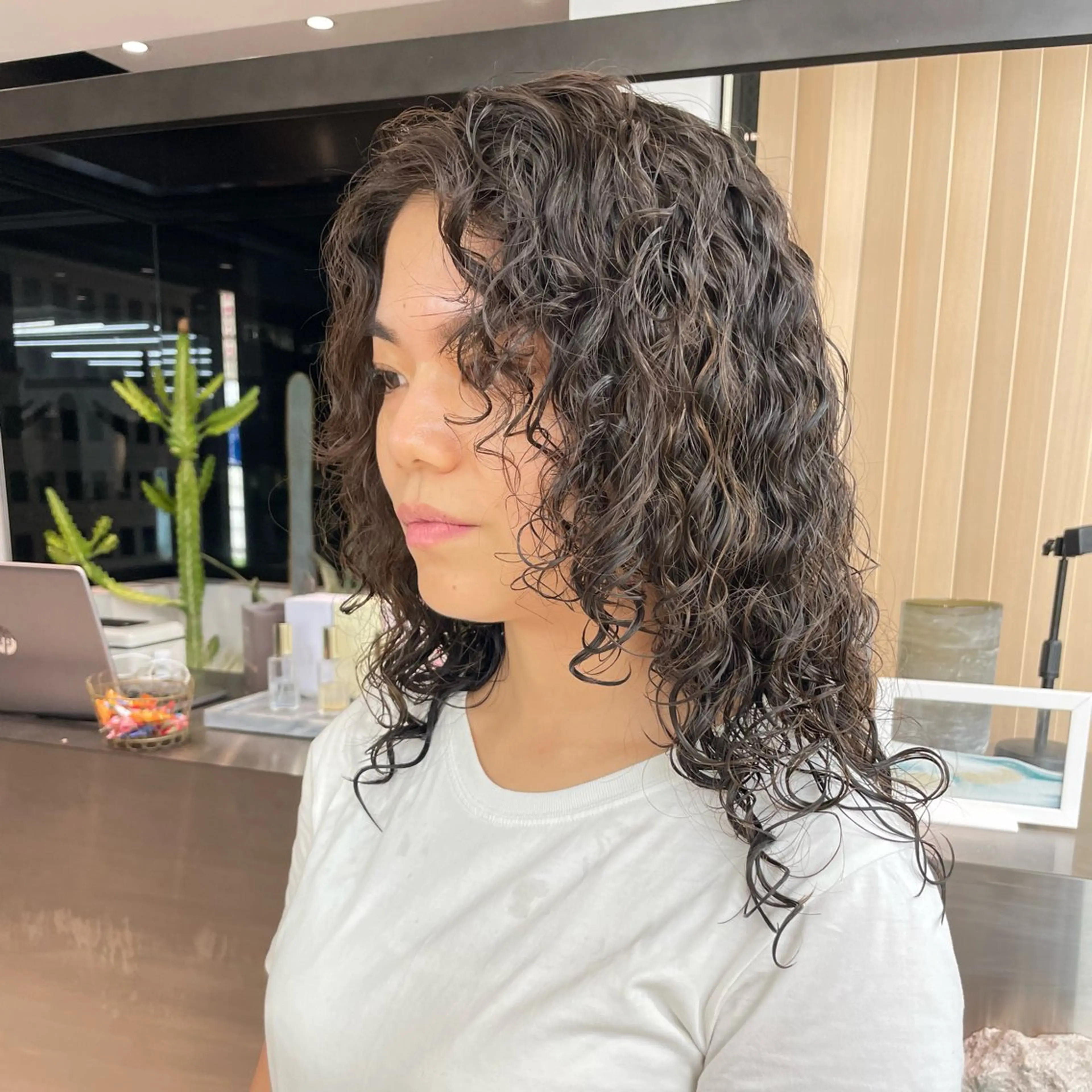 セミロング パーマ カット ヘアカラー パーマ トリートメント ♥️ブリーチ/ボブ/ レイヤー♥️maiのヘアスタイル