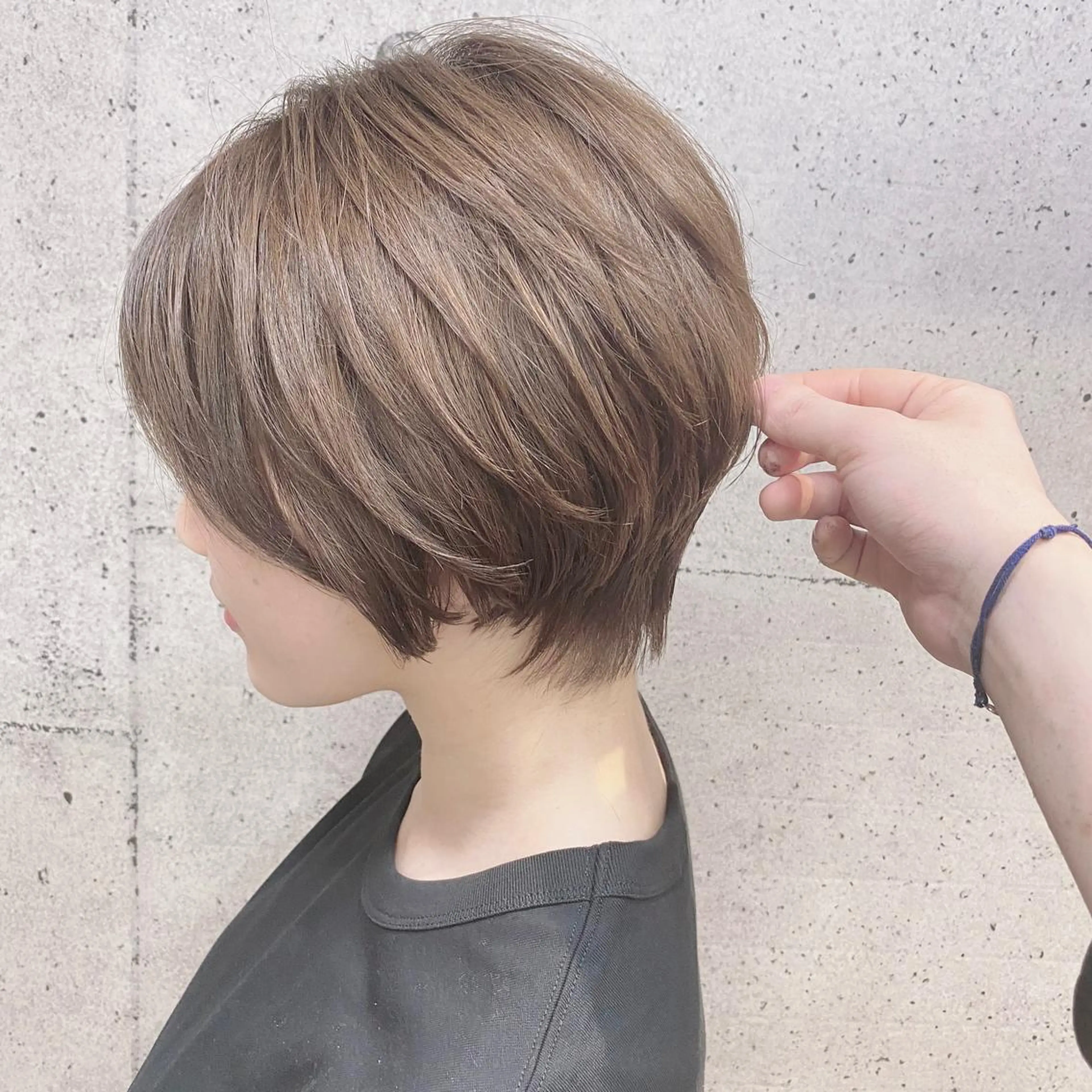 ショート カラー ヘアアレンジ Agu hair aimer所属・古林 紘のヘアスタイル
