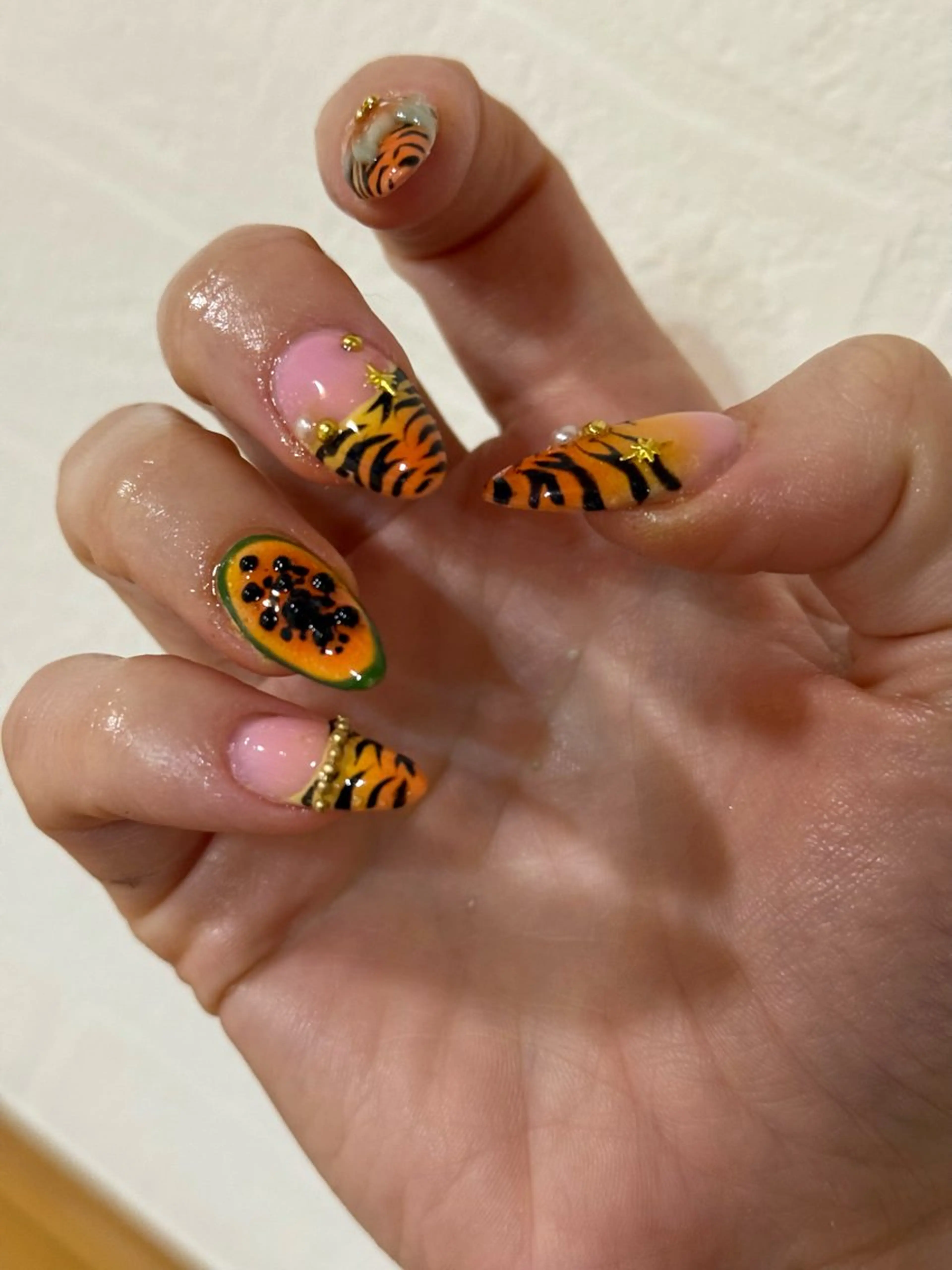 ミディアム ハンドネイル クッキー ネイルズのネイルデザイン