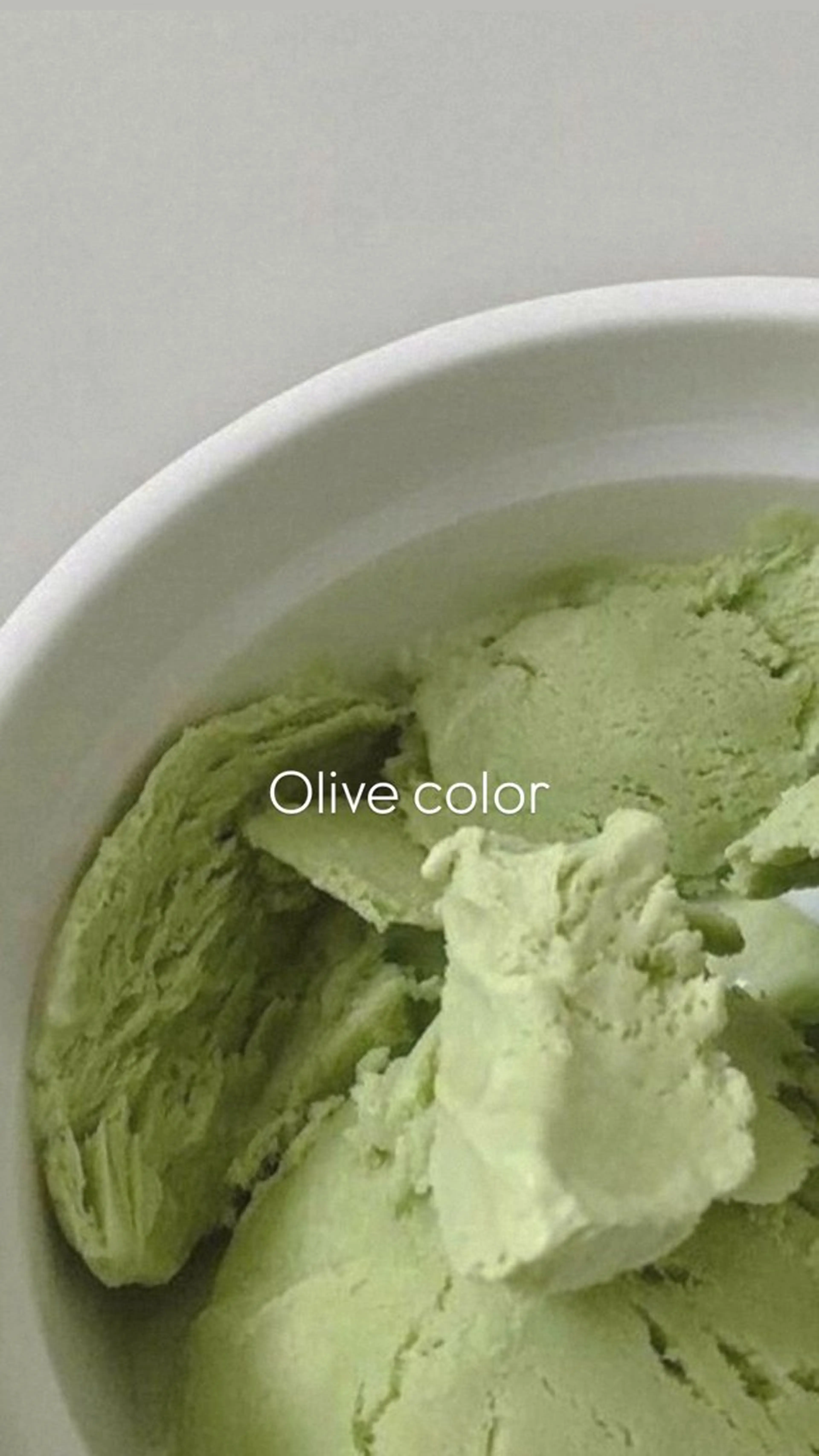 カラー レイヤー／ハイトーン /透明感/AKARIのヘアスタイル