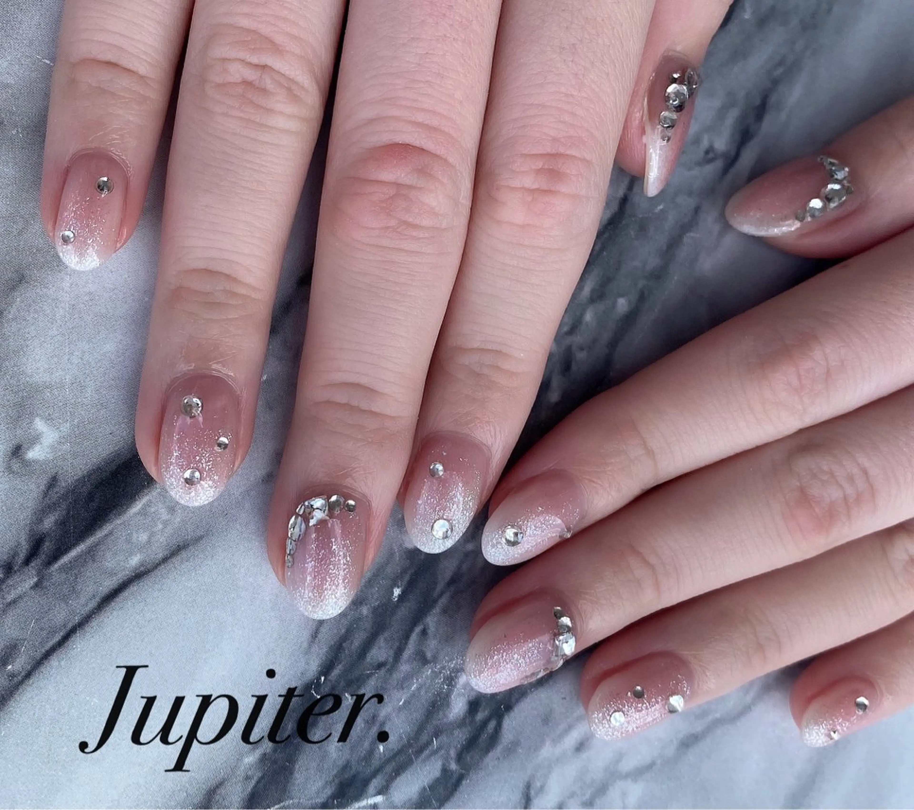 ネイル チークネイル グラデーション キラキラネイル ハンドネイル PrivateSalon Jupiter所属・Jupiter .のネイルデザイン