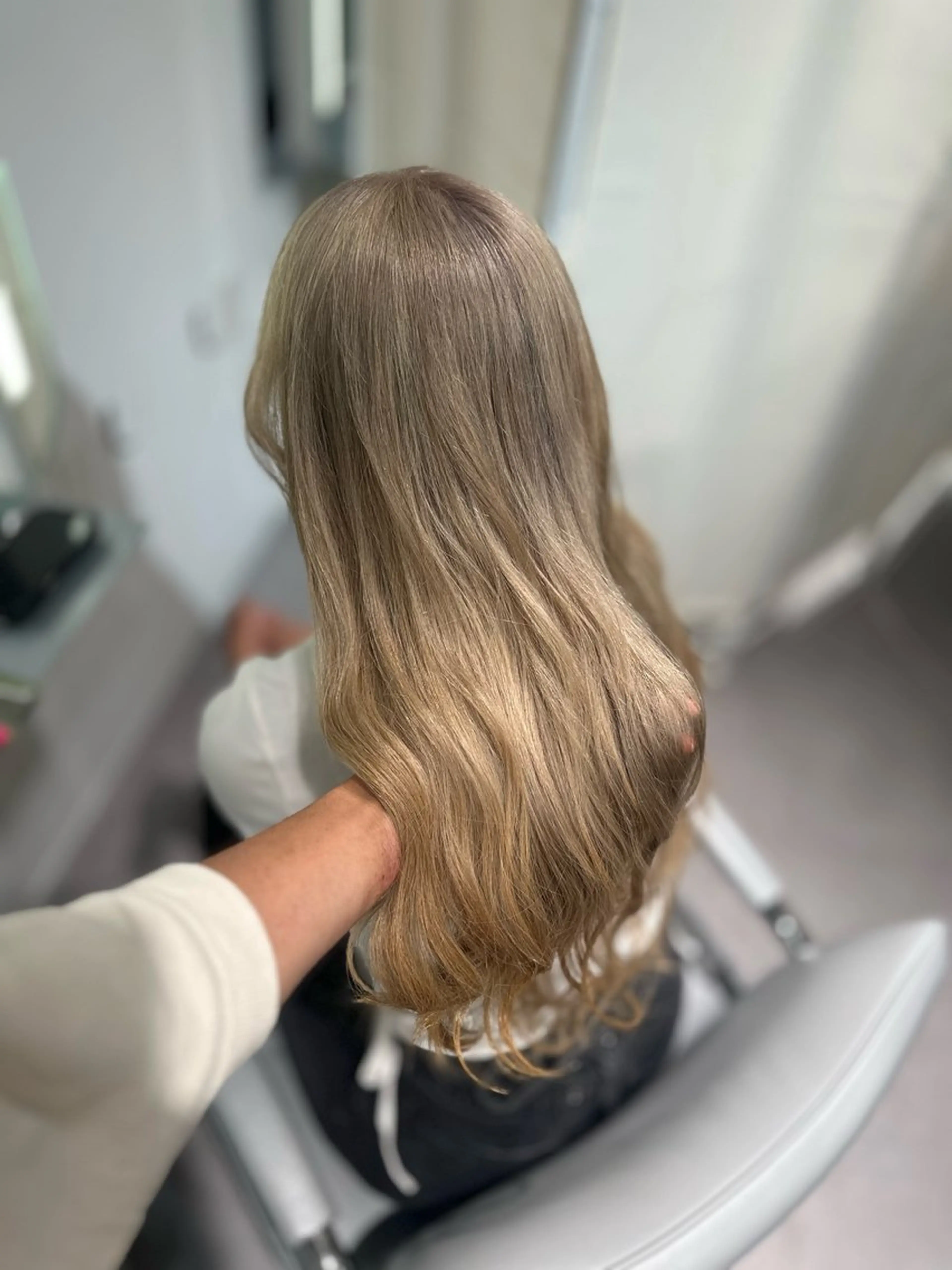 カラー ブリーチ ヘアカラー unique 松原吹季のヘアスタイル