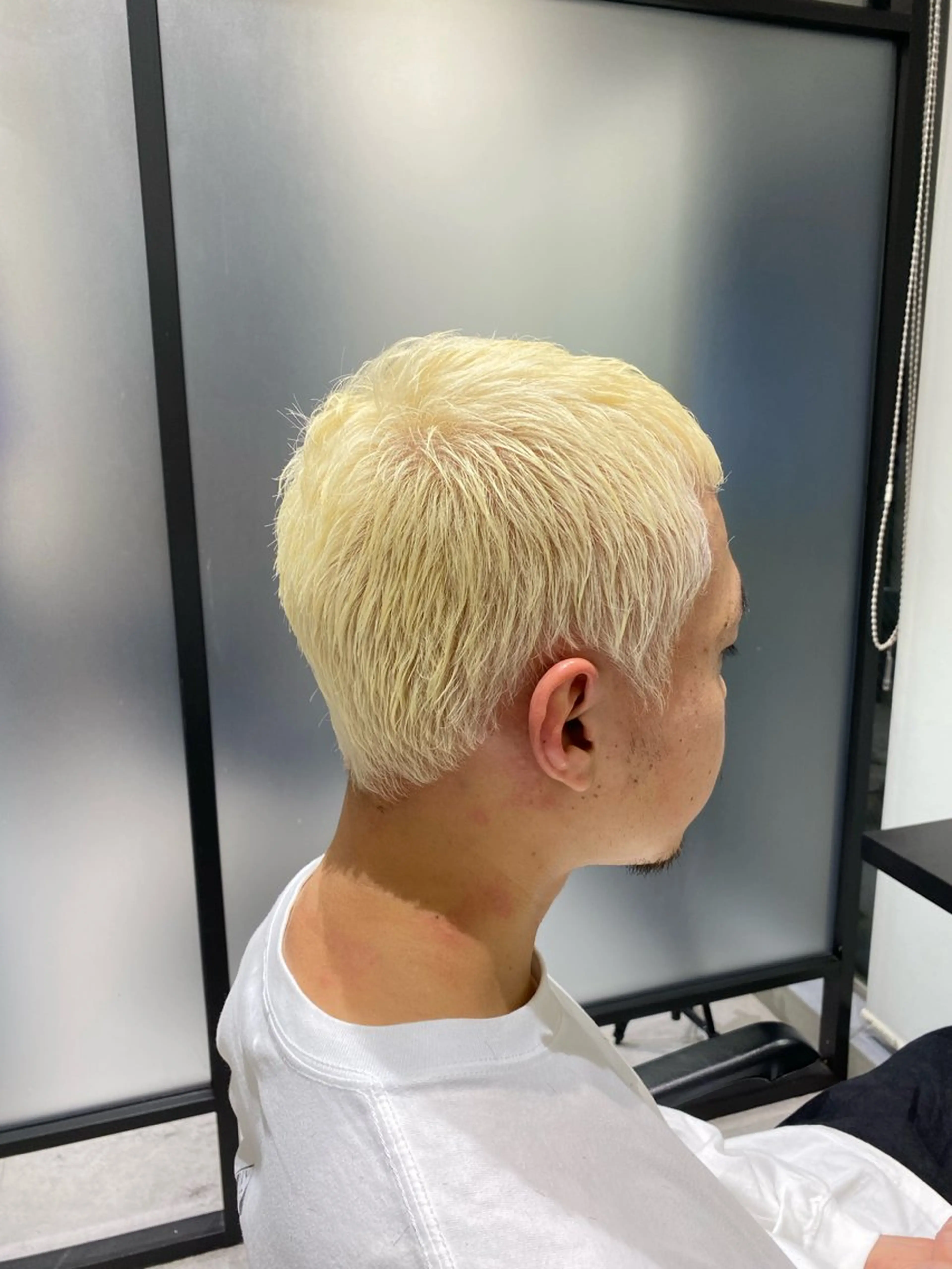 ショート カラー メンズ ヘアカラー トリートメント 吉武 茂暉のヘアスタイル