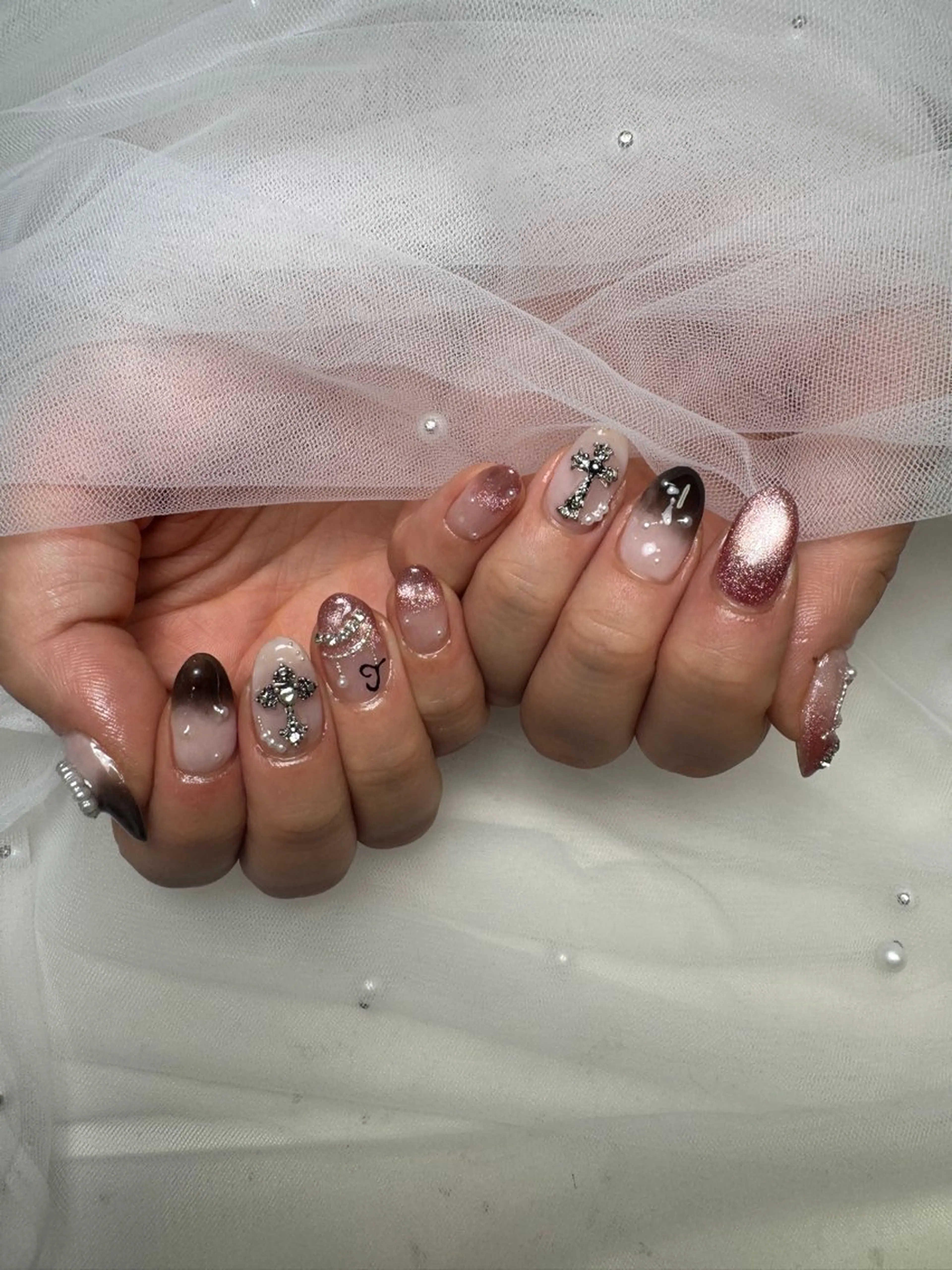 ネイル キラキラネイル 韓国ネイル 持ち込み ワンホンネイル ハンドネイル Queeens nailのネイルデザイン