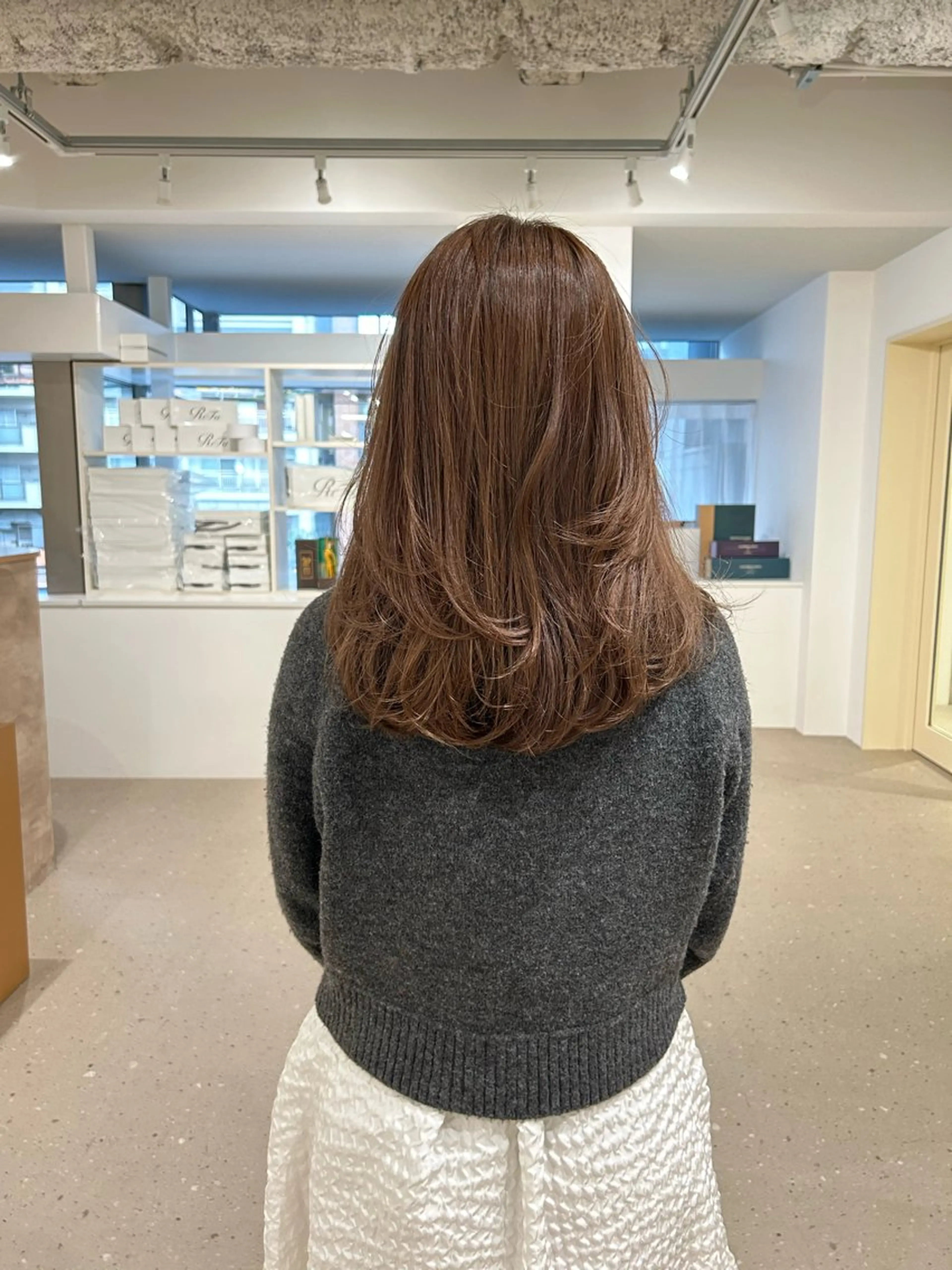 セミロング ヘアカラー 小西 瑞穂のヘアスタイル