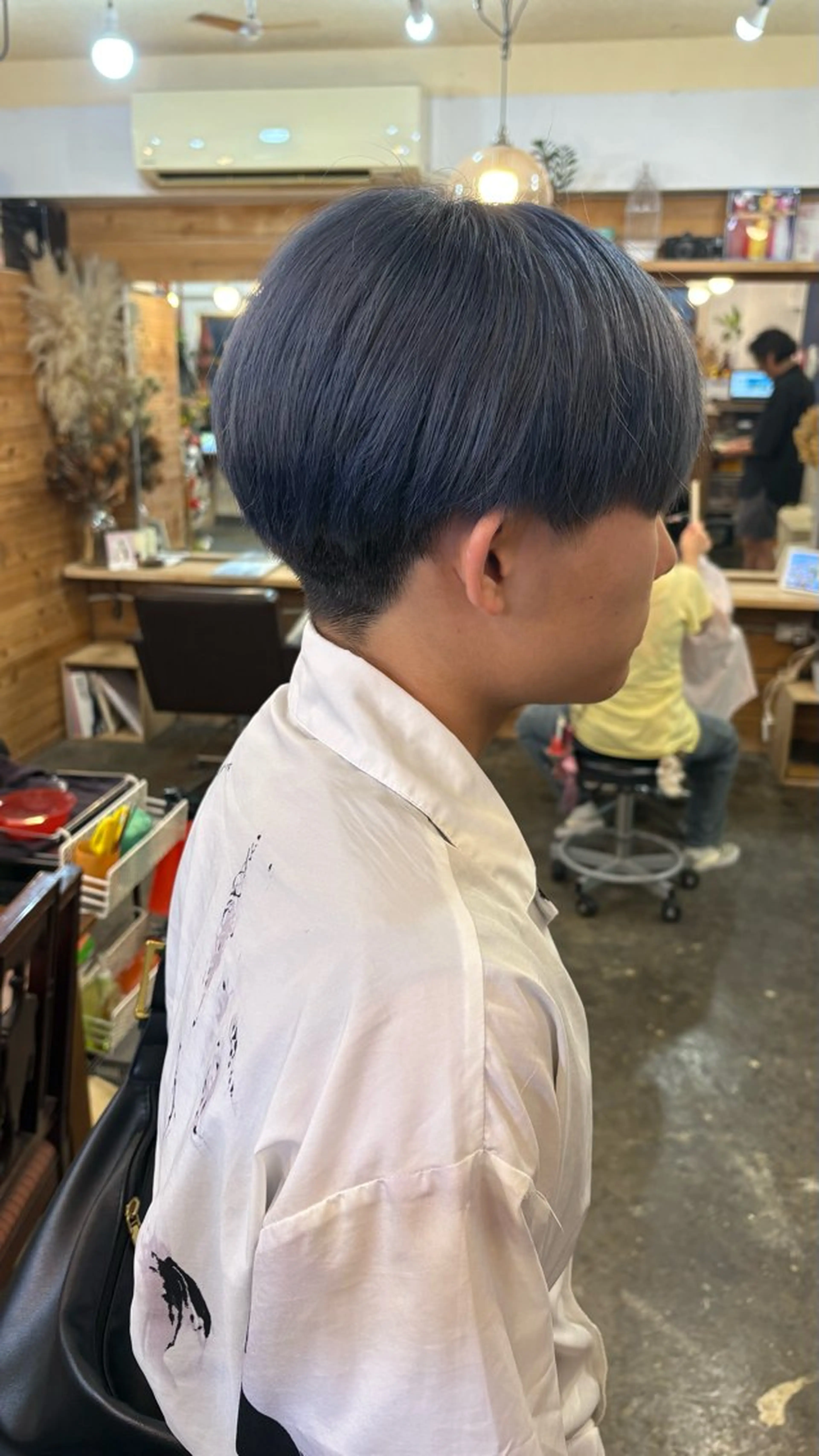 カラー メンズ メンズブリーチ ブリーチ ブルーカラー ブルーグレー 🌈原宿/推しカラー /マーコ🌈のヘアスタイル