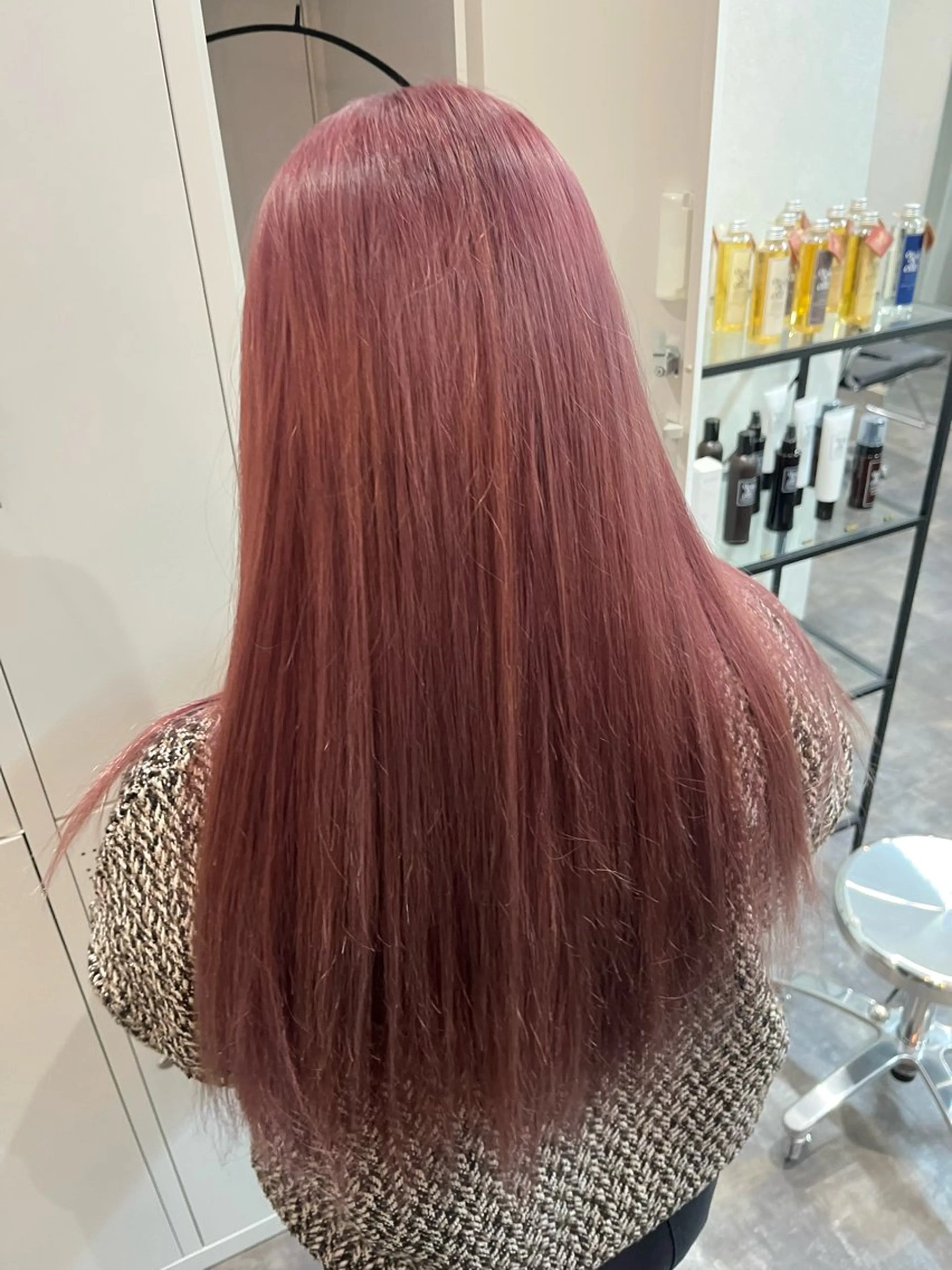 ロング カラー ブリーチ ピンクカラー ピンクパープル パープルカラー FERIA あべの yumeho🍭のヘアスタイル