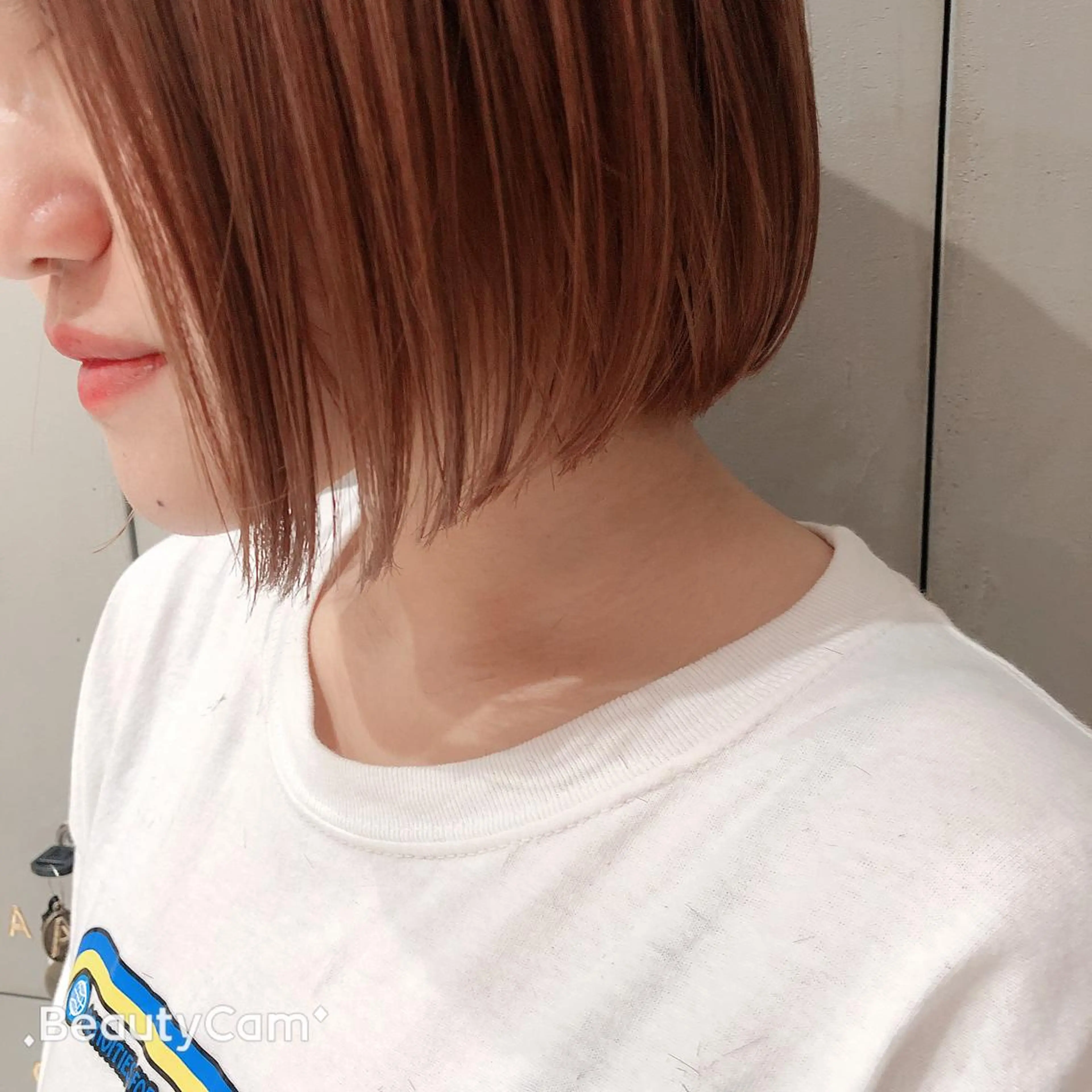 ショート カラー 前下がりボブ ベージュカラー ピンクカラー ピンクベージュ ボブ 古屋 花織のヘアスタイル