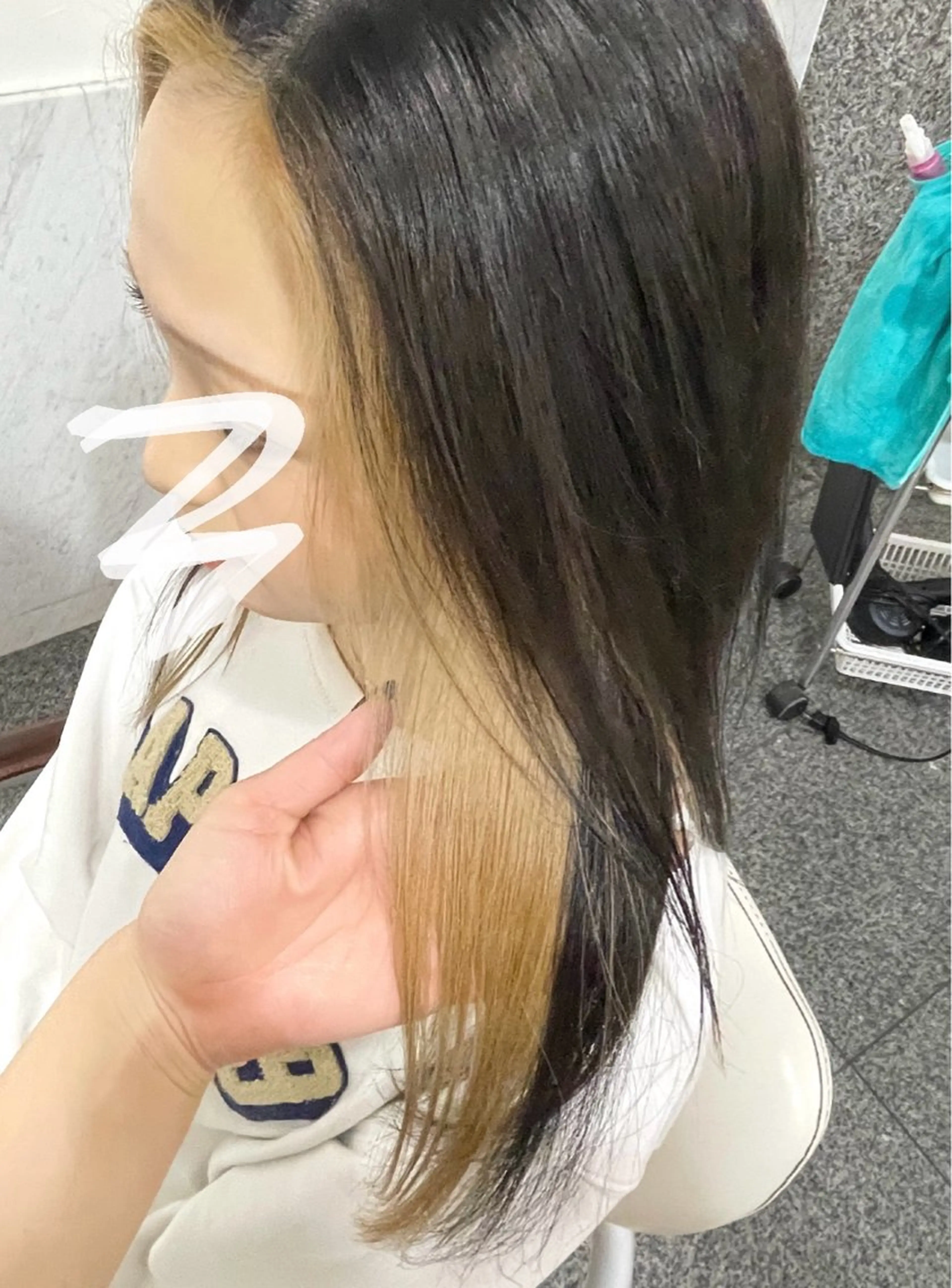 セミロング カラー ミストバング ベージュカラー ブリーチ  フェイスフレーミング ホワイトベージュ ヘアカラー トリートメント ハイトーン/ブリーチ 🤍足立里湖のヘアスタイル