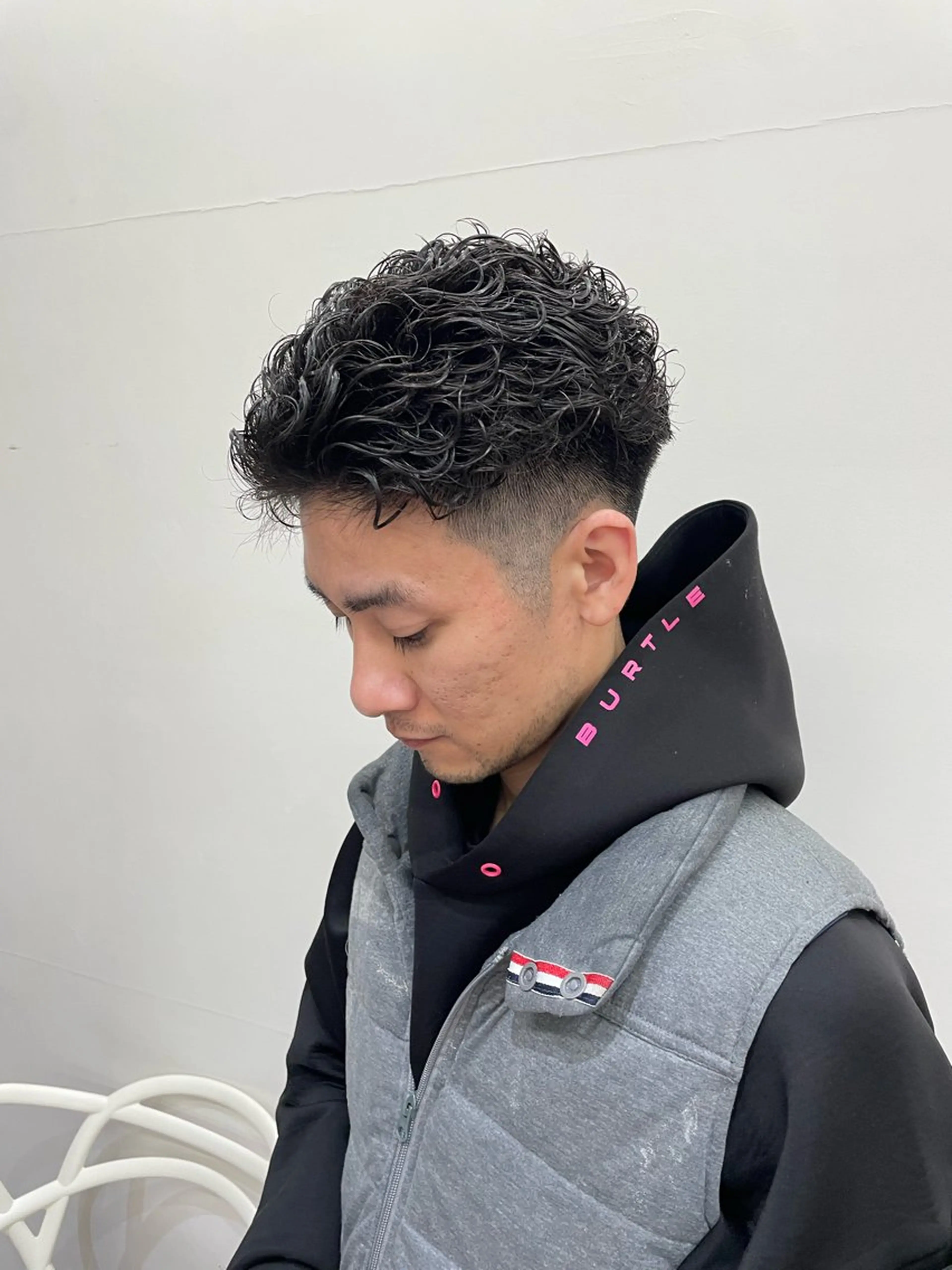 パーマ メンズ メンズパーマ スペインカール カット パーマ 慎太朗/パーマ/ボブ /センターパートのヘアスタイル