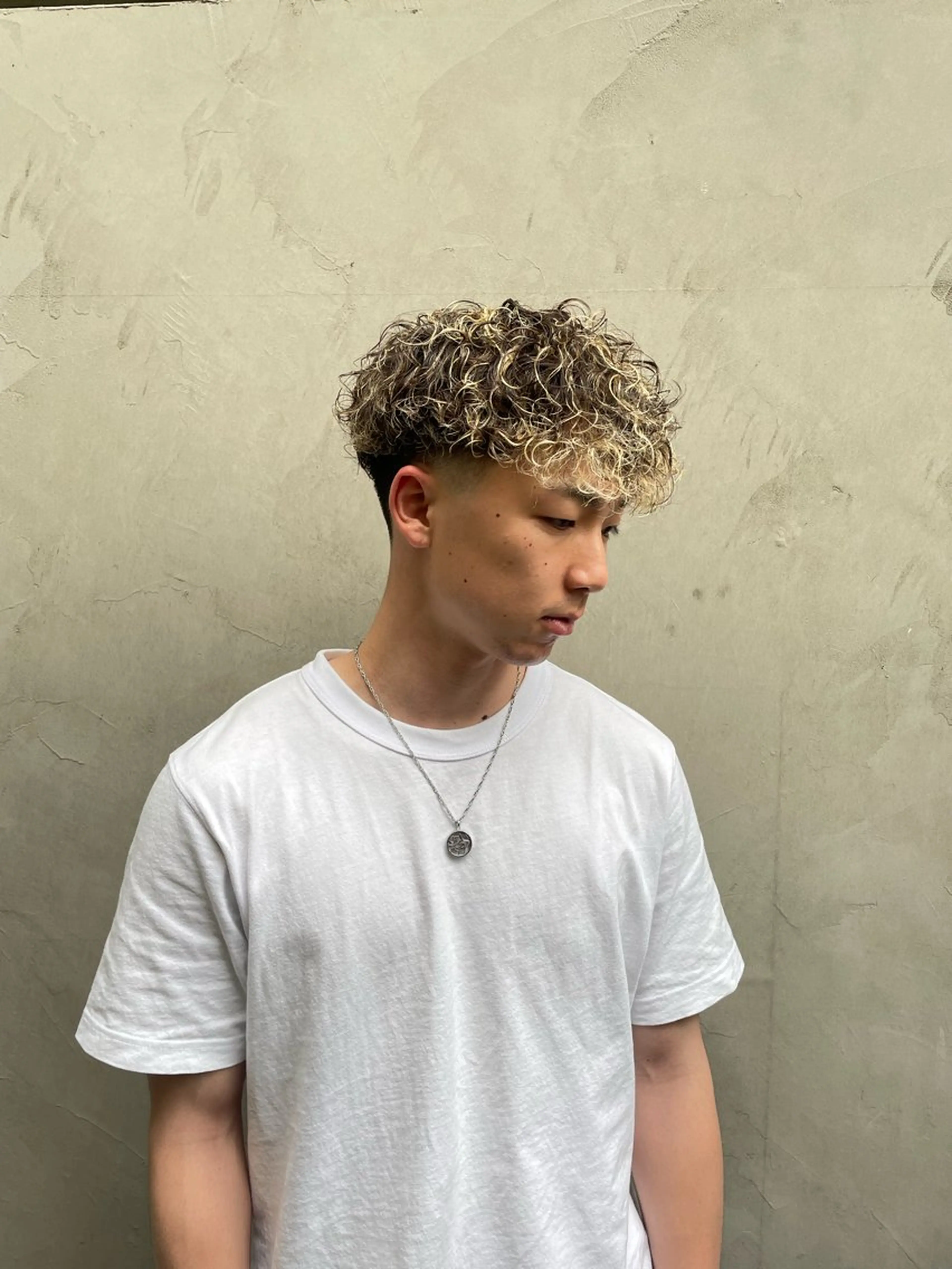 ミディアム カット ヘアカラー パーマ Les Mainsのヘアスタイル