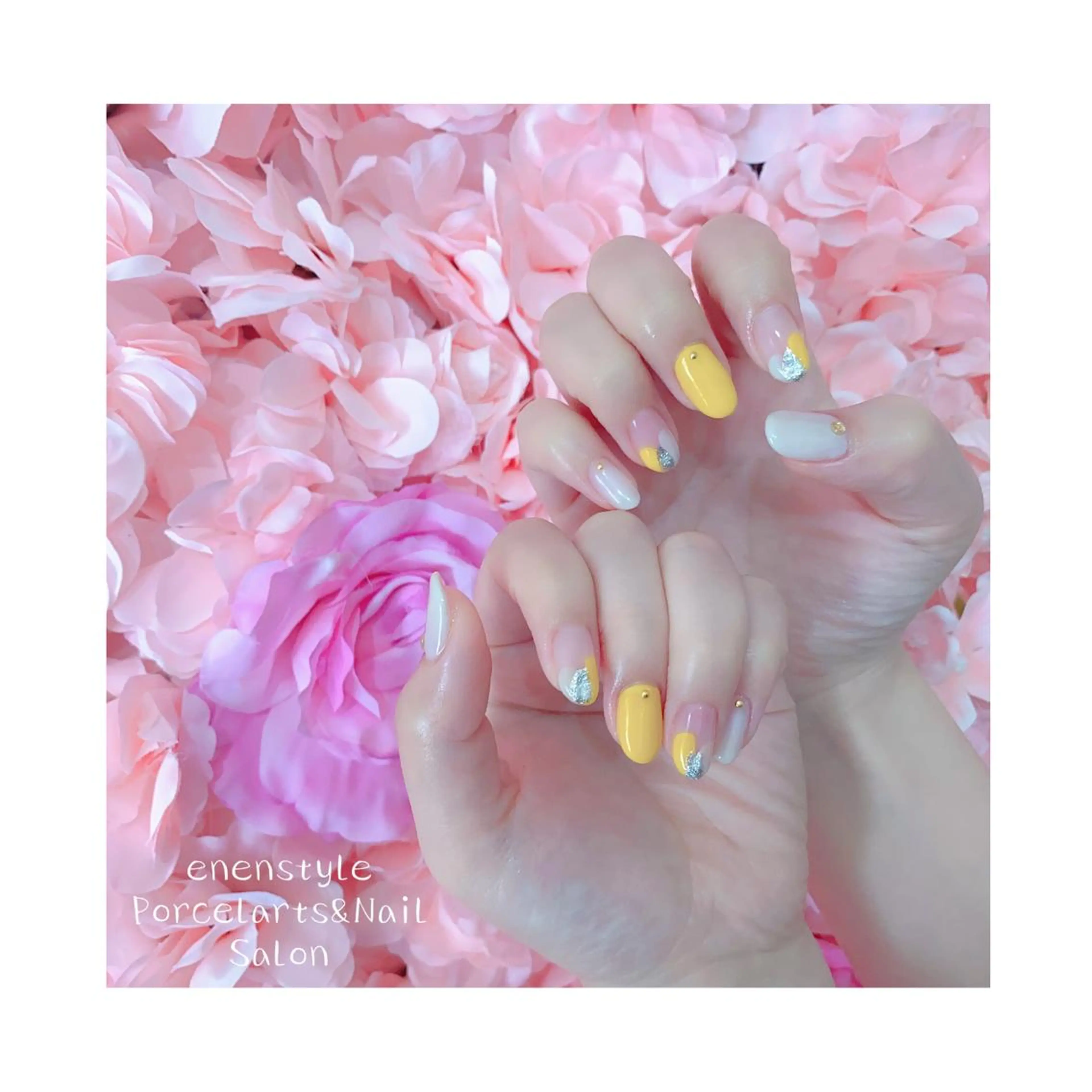 ショート ネイル ジェルネイル ニュアンスネイル オフィスネイル ワンカラーネイル パラジェル ハンドネイル 👑enen style👑のネイルデザイン