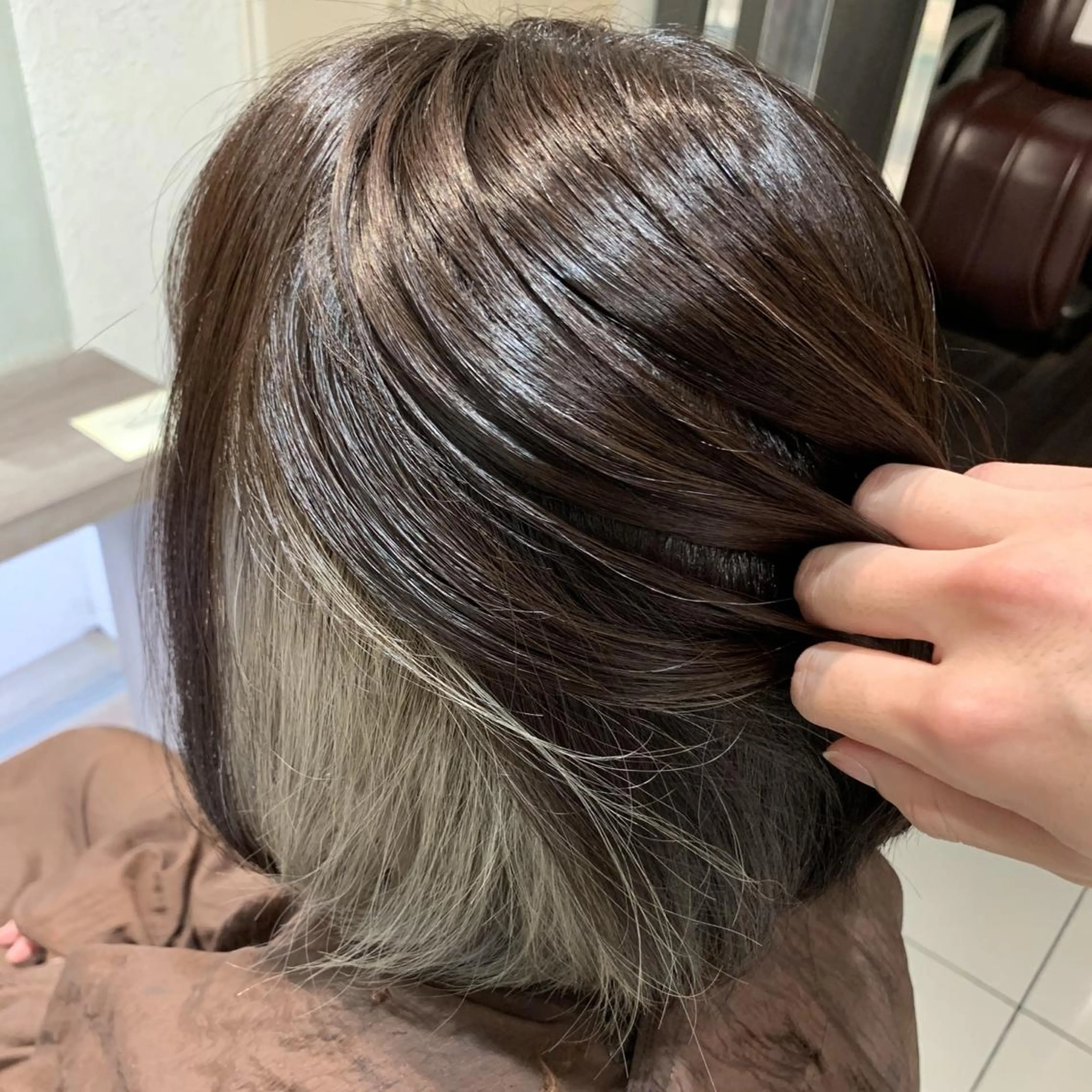 ミディアム カラー ベージュカラー ブリーチ ホワイトベージュ 【艶カラー】石山拓人 /ブリーチのヘアスタイル