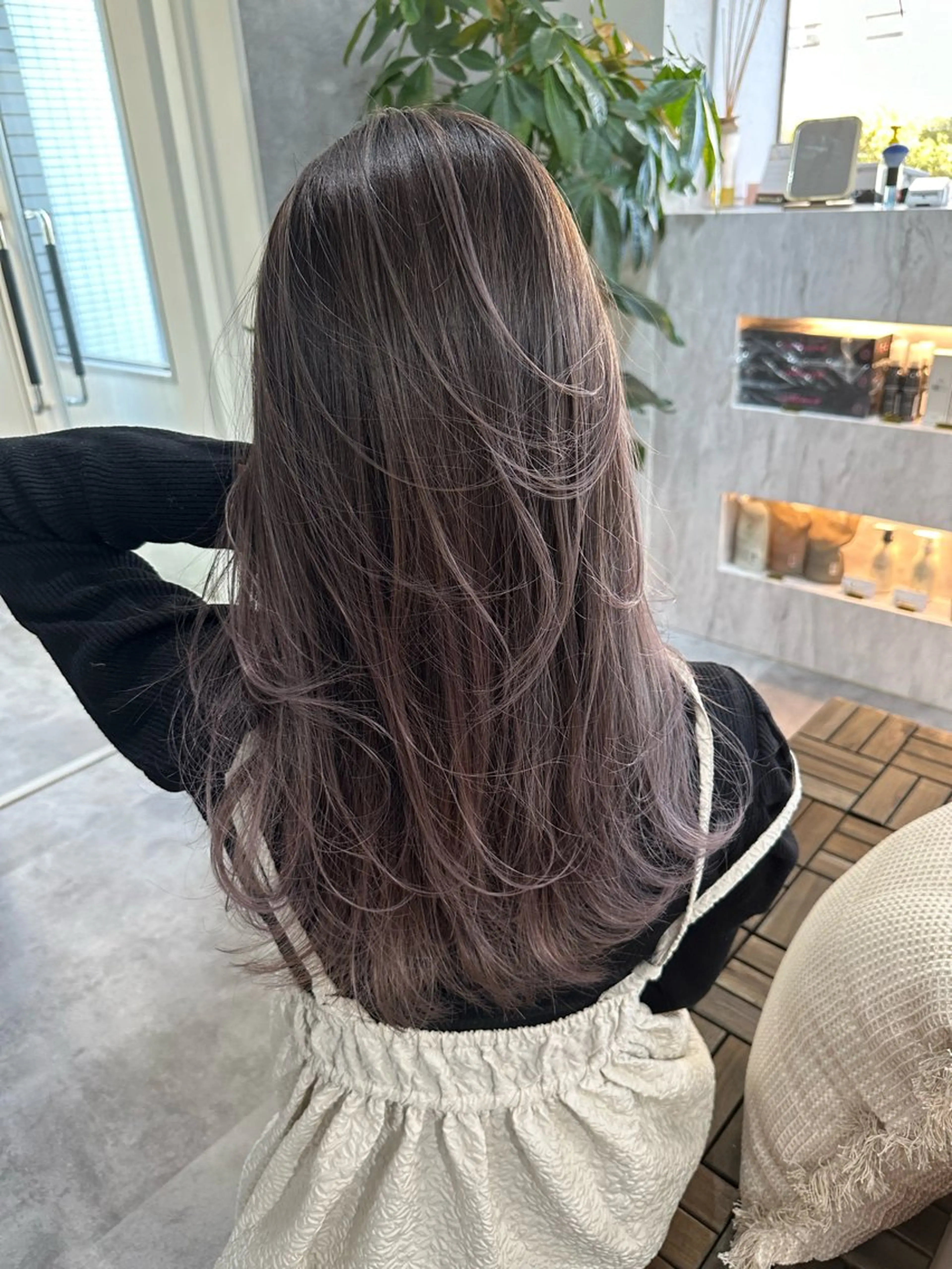 セミロング 髪質改善 レイヤーカット 大人上品特化 レイヤー🇺🇸山村のヘアスタイル