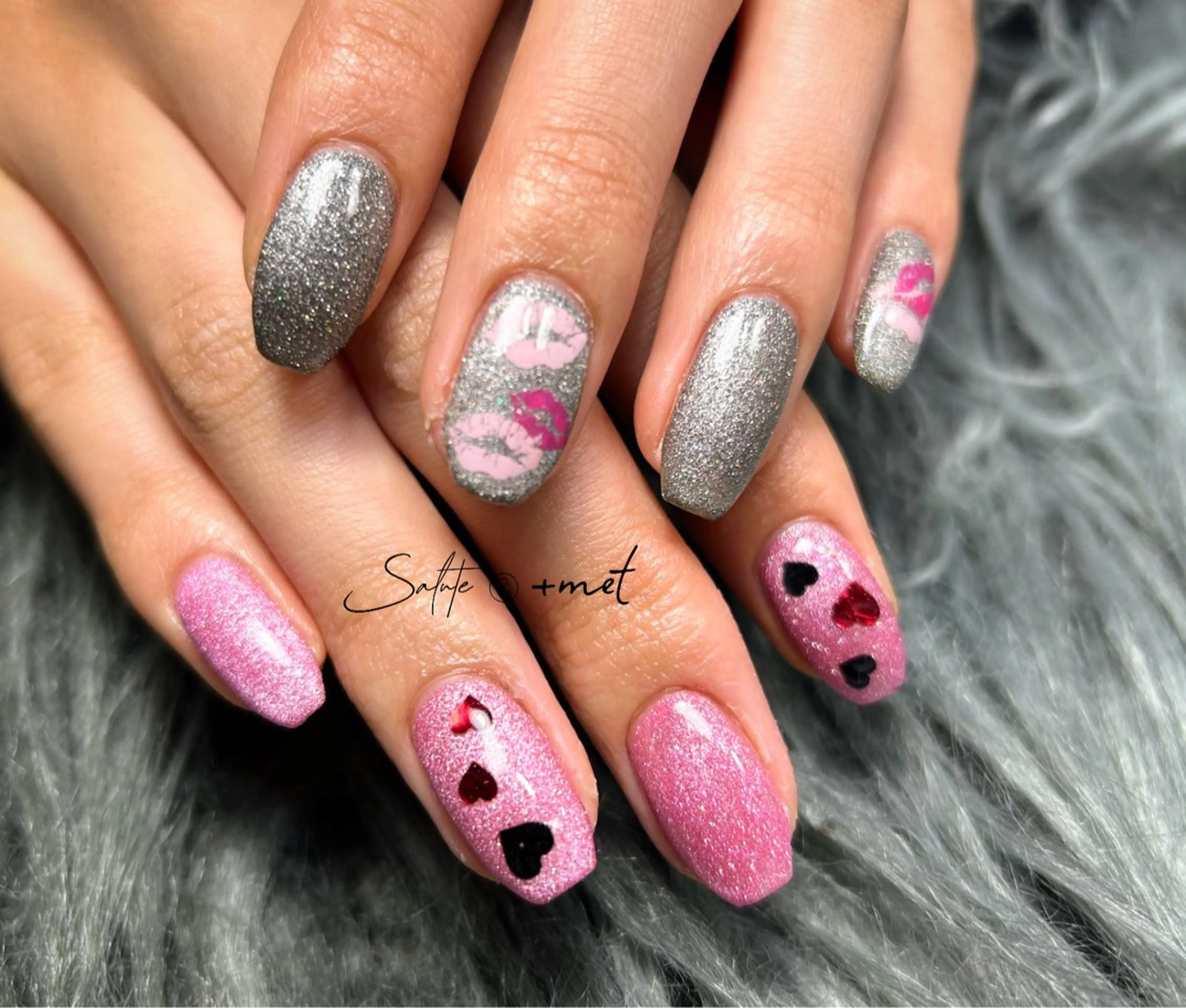 ネイル アートネイル フラッシュネイル フラッシュマグ ジェルネイル ハート ハンドネイル 渋谷 怜奈のネイルデザイン