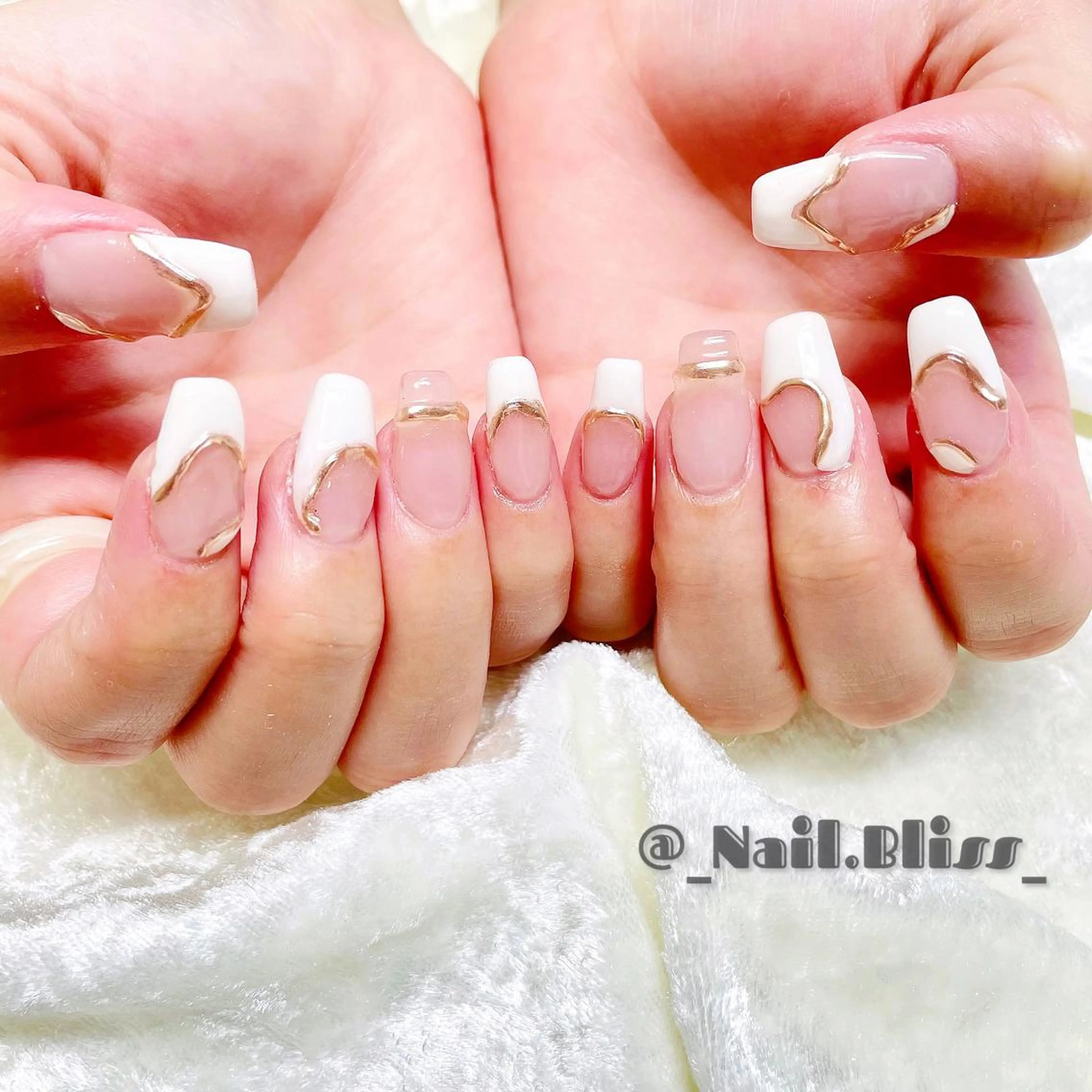 ネイル ミラーネイル ハンドネイル NAIL BLISSのネイルデザイン