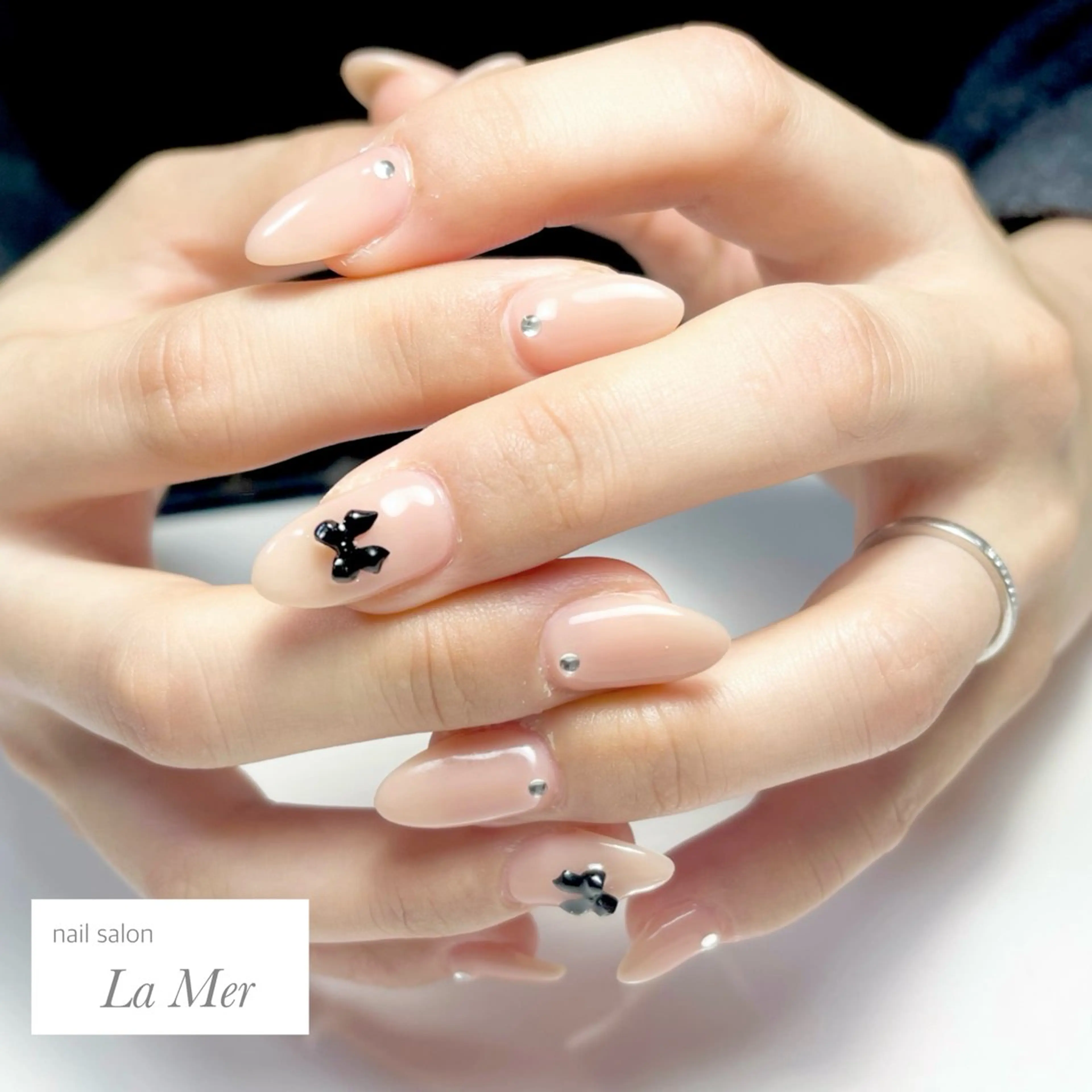 ネイル ジェルネイル 韓国ネイル オフィスネイル ワンカラーネイル リボン nailsalon La Merのネイルデザイン