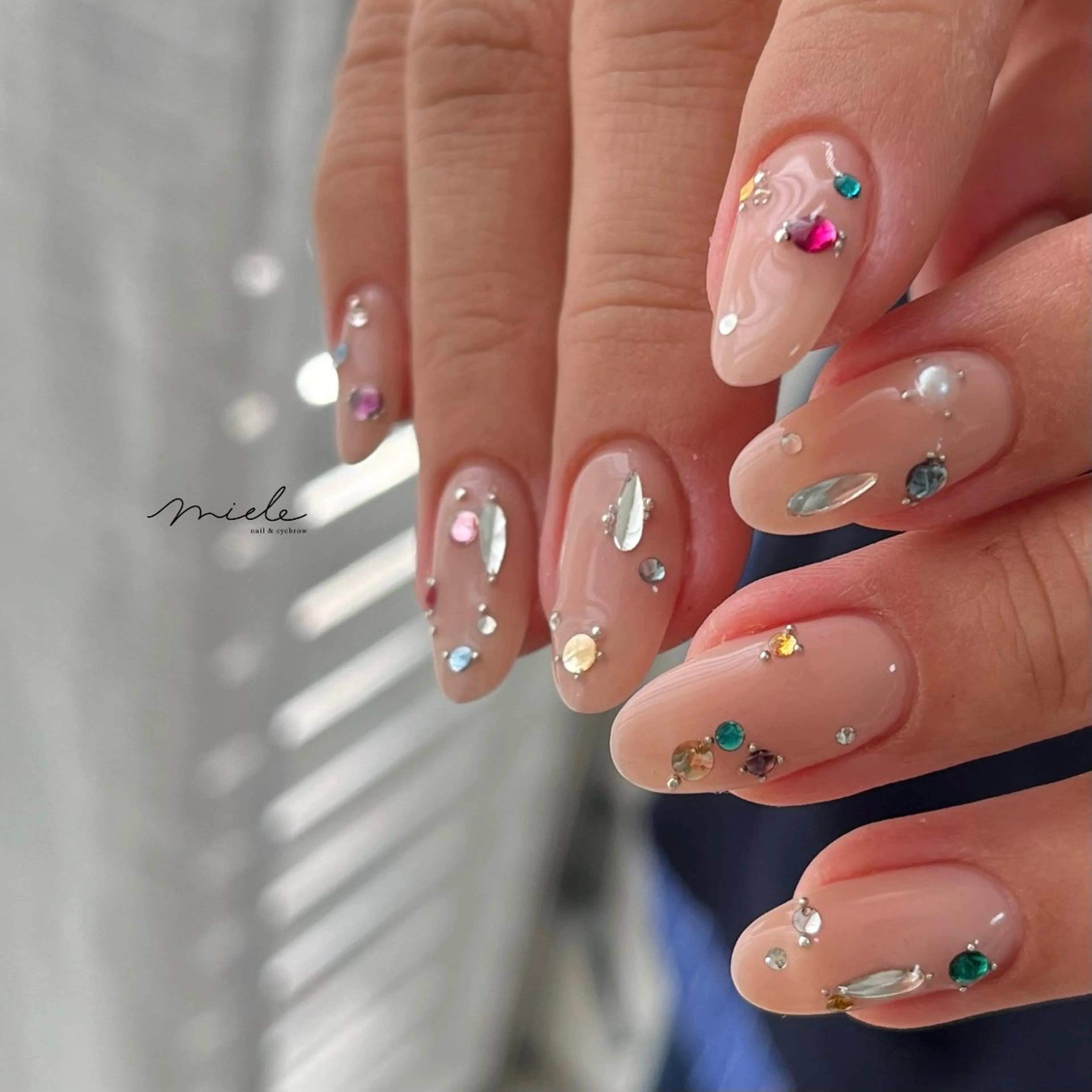 ネイル ハンドネイル miele【ミエレ】 海外シンプルデザインのネイルデザイン