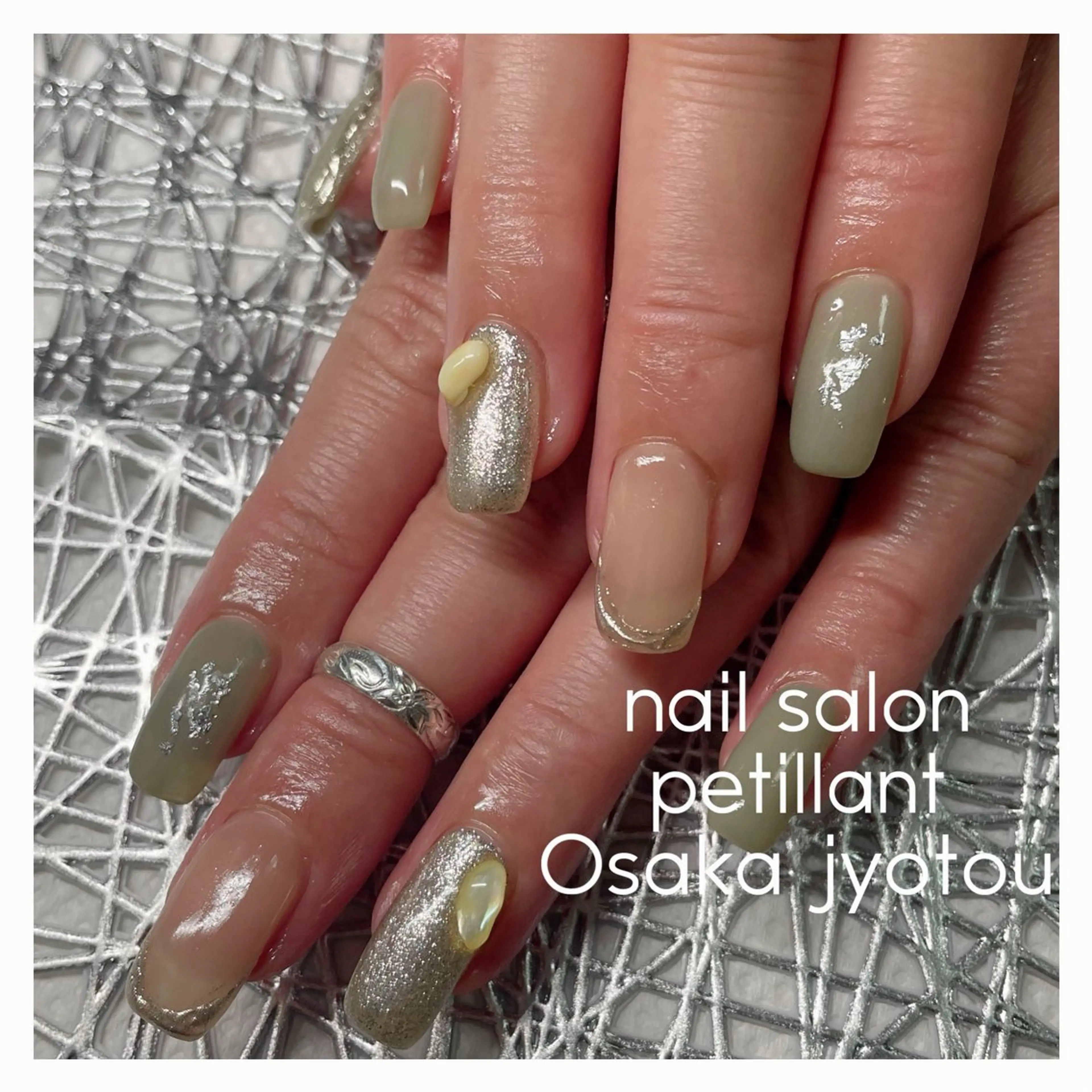 ネイル アートネイル シルバー nail salon petillantのネイルデザイン