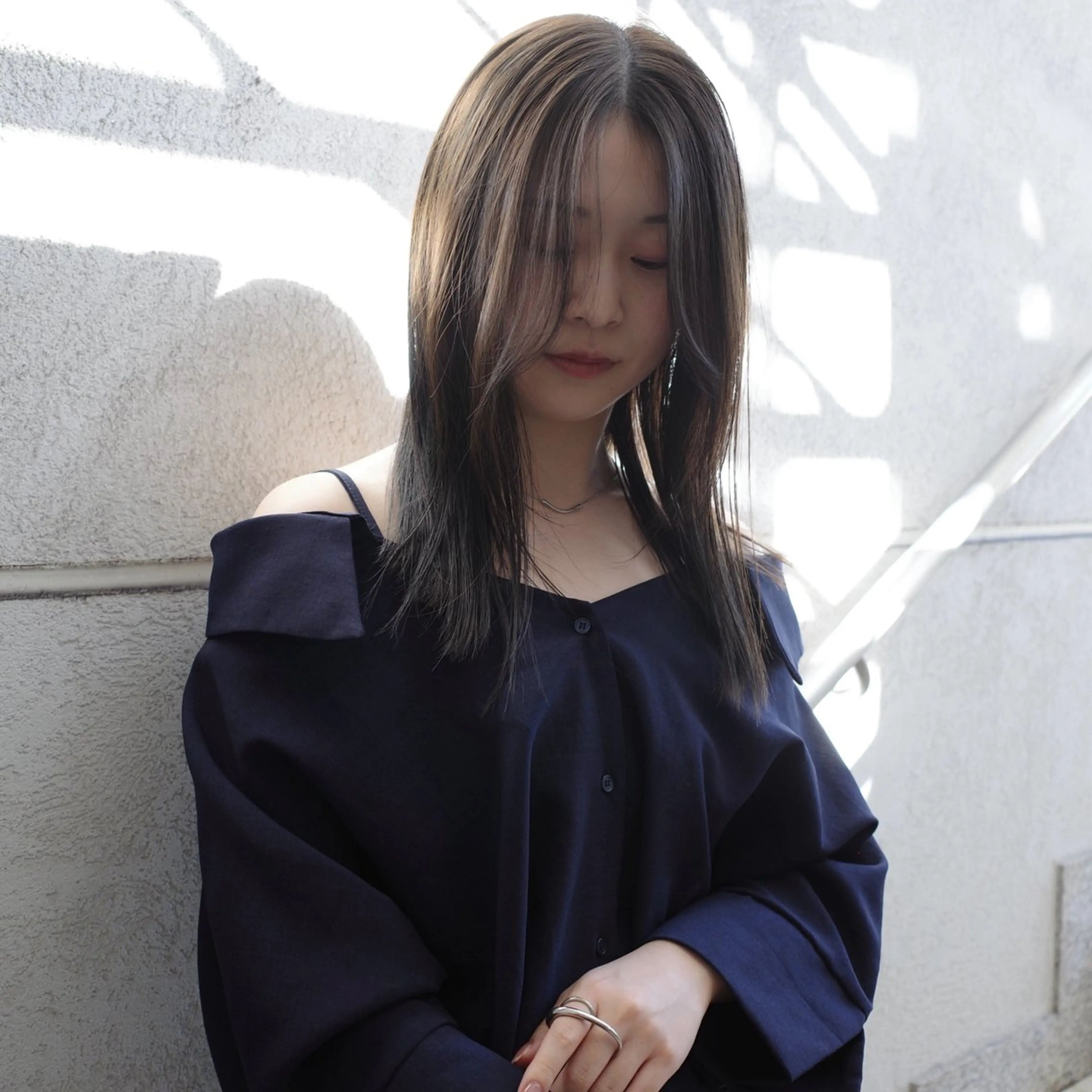 ミディアム カラー ボブレイヤー ミディアムレイヤー 透明感カラー グレージュ オリーブカラー nonoka オリーブ/レイヤーのヘアスタイル