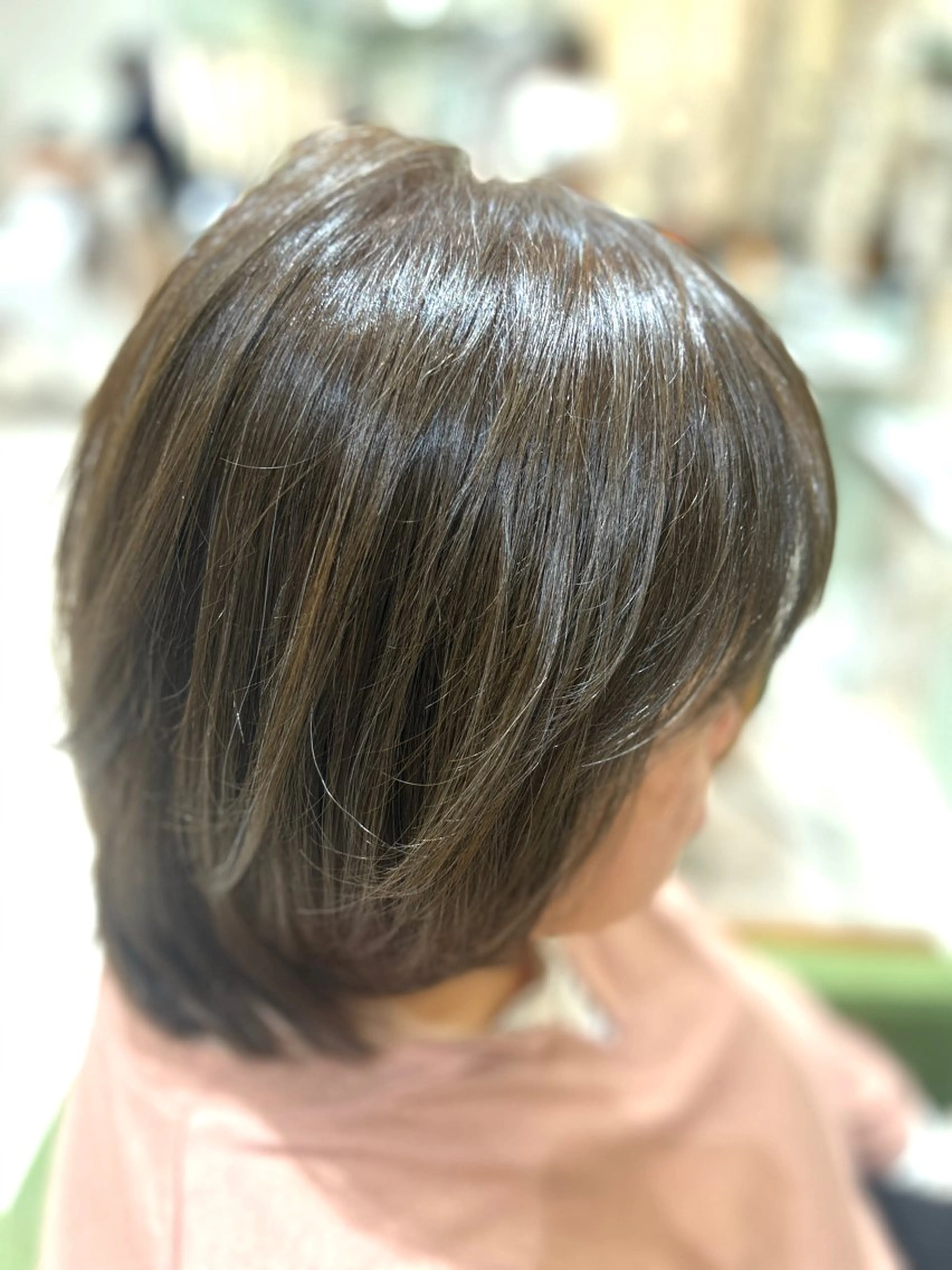 ミディアム 酸性ストレート特化× 艶髪師/及川のヘアスタイル