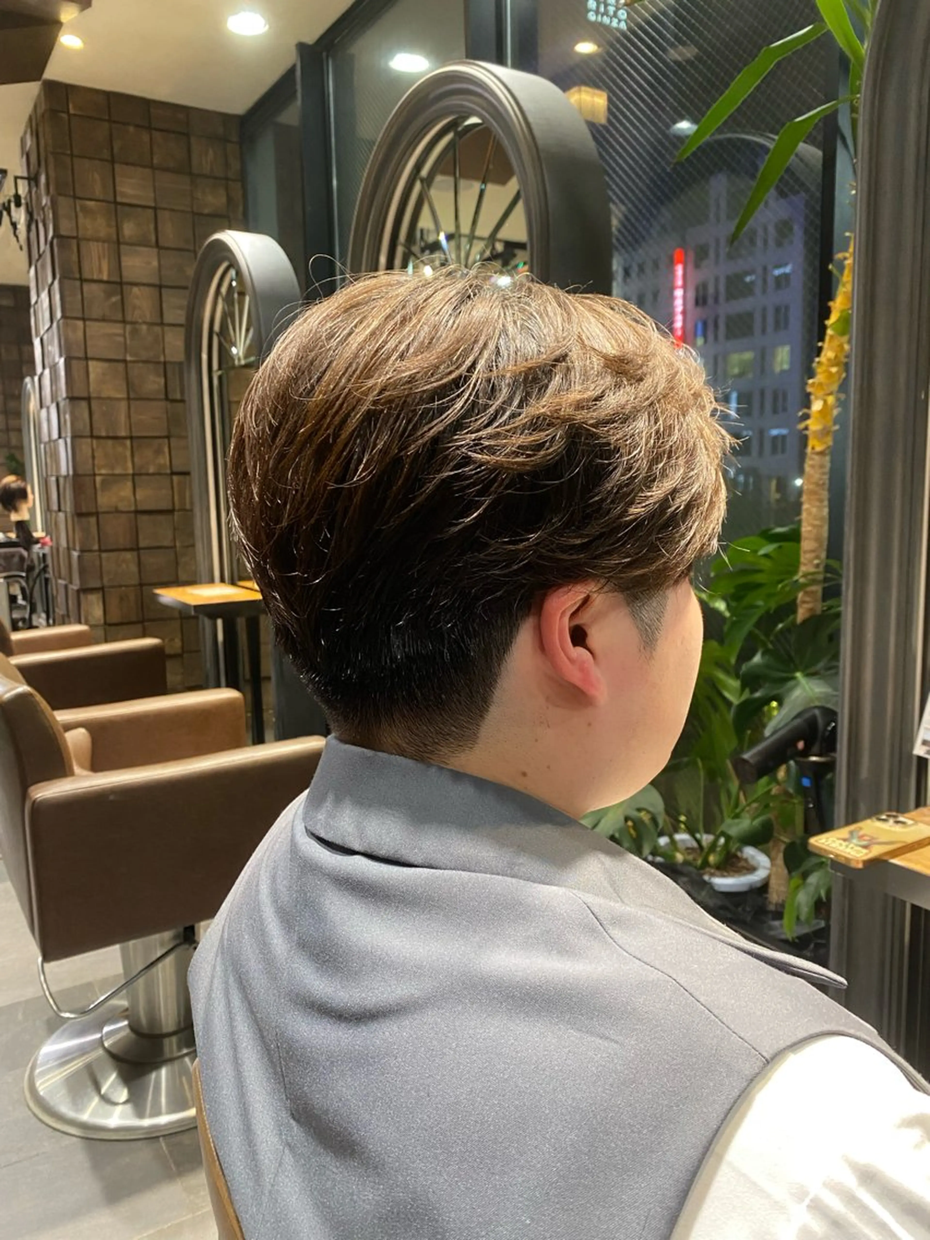 ショート パーマ メンズ センターパート マッシュ 刈り上げ カット 韓国ヘア/ハイトーン /髪質改善/ウチダのヘアスタイル