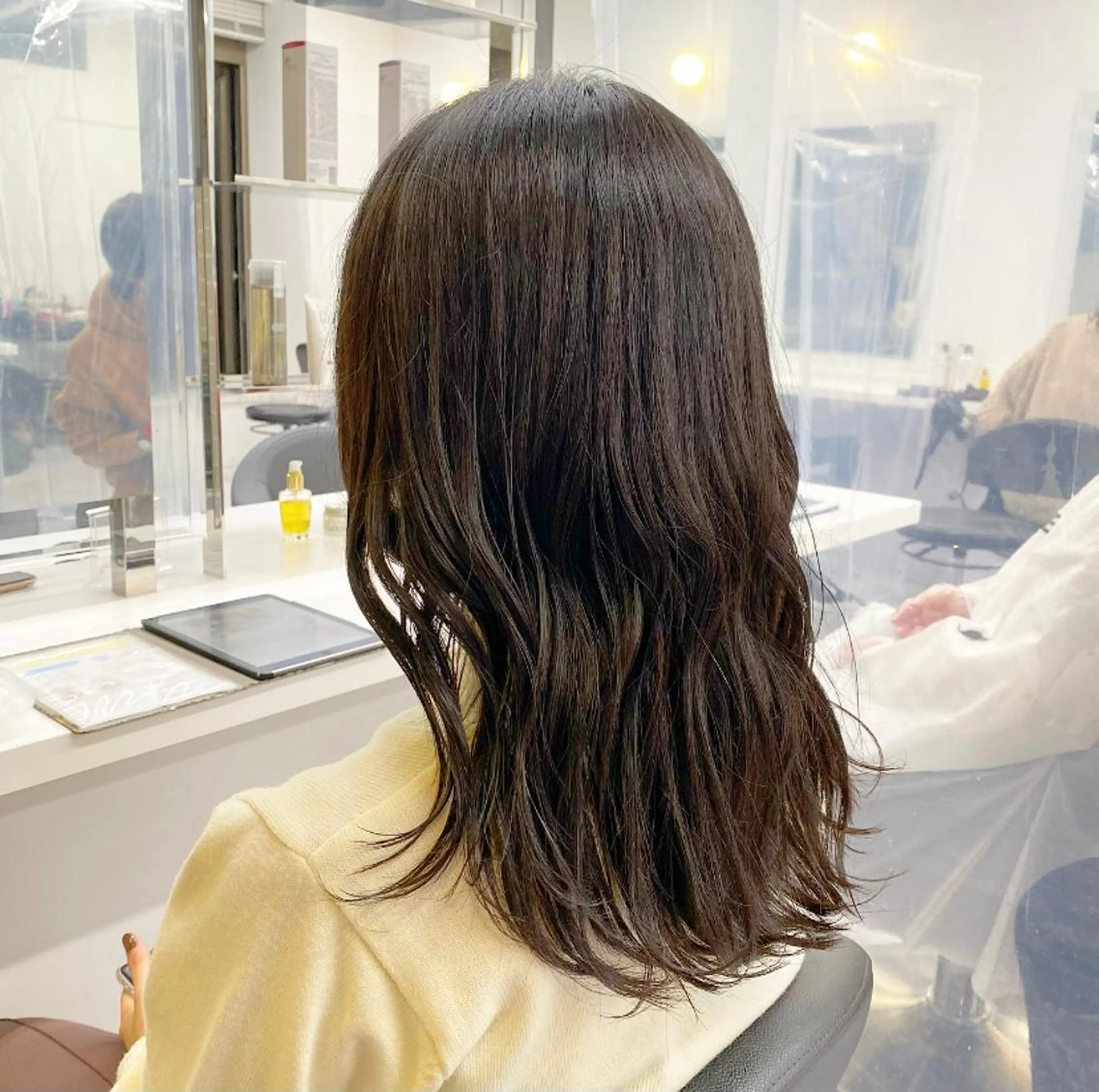 セミロング レイヤー/韓国❣️ 髪質改善/亘紘輝のヘアスタイル