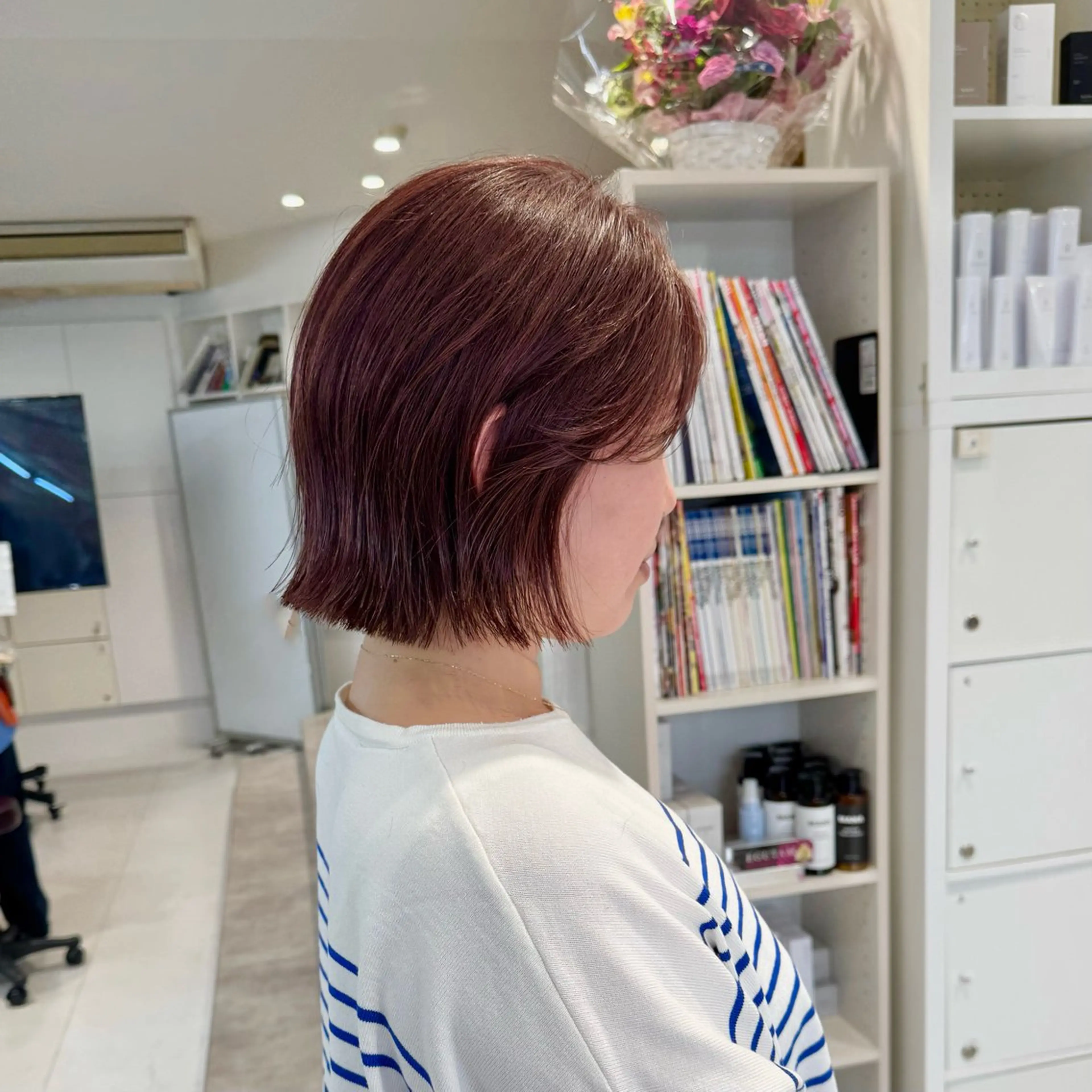 ミディアム ヘアカラー トリートメント 会田有紀 /切りっぱなしボブのヘアスタイル