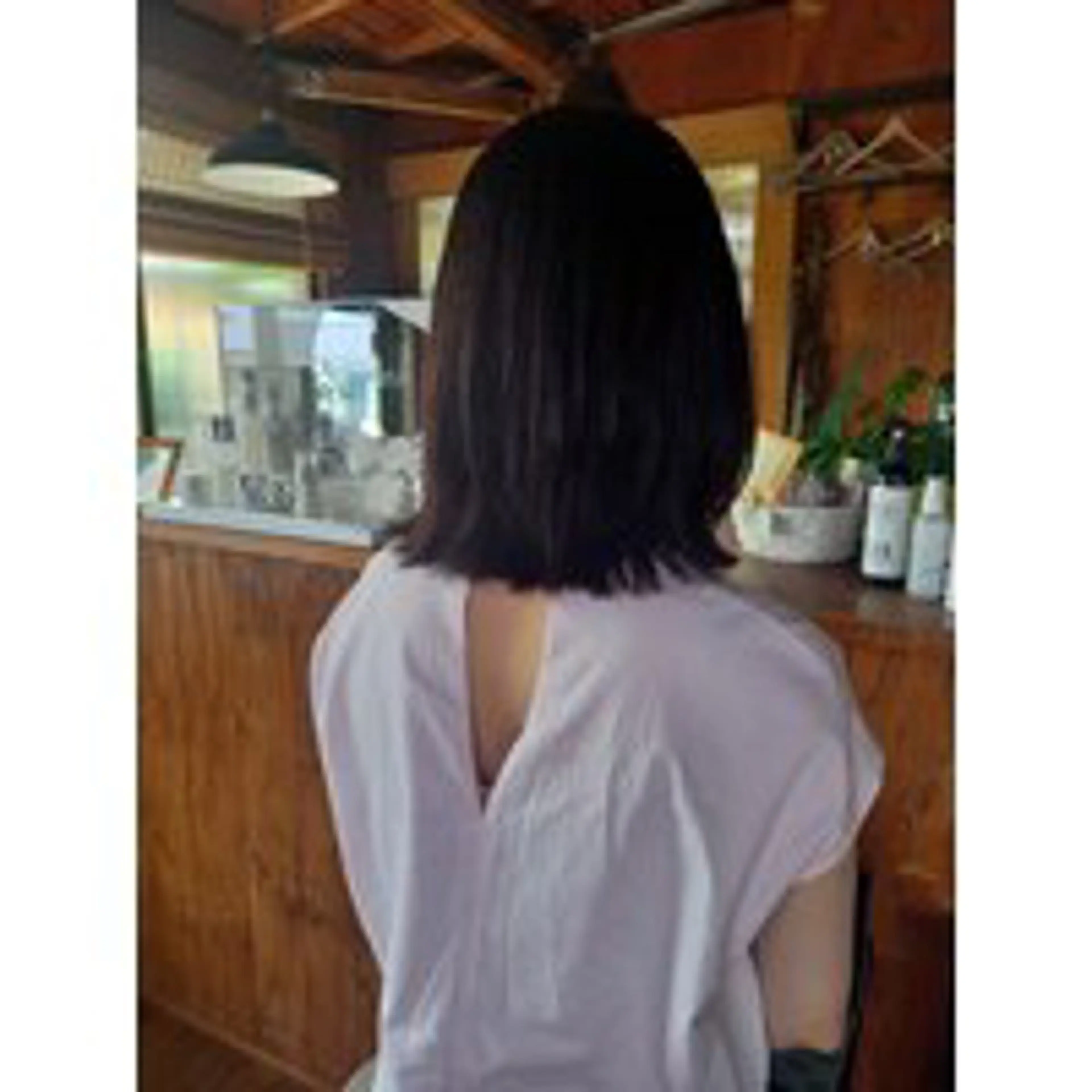 ミディアム 飯田 仁美のヘアスタイル