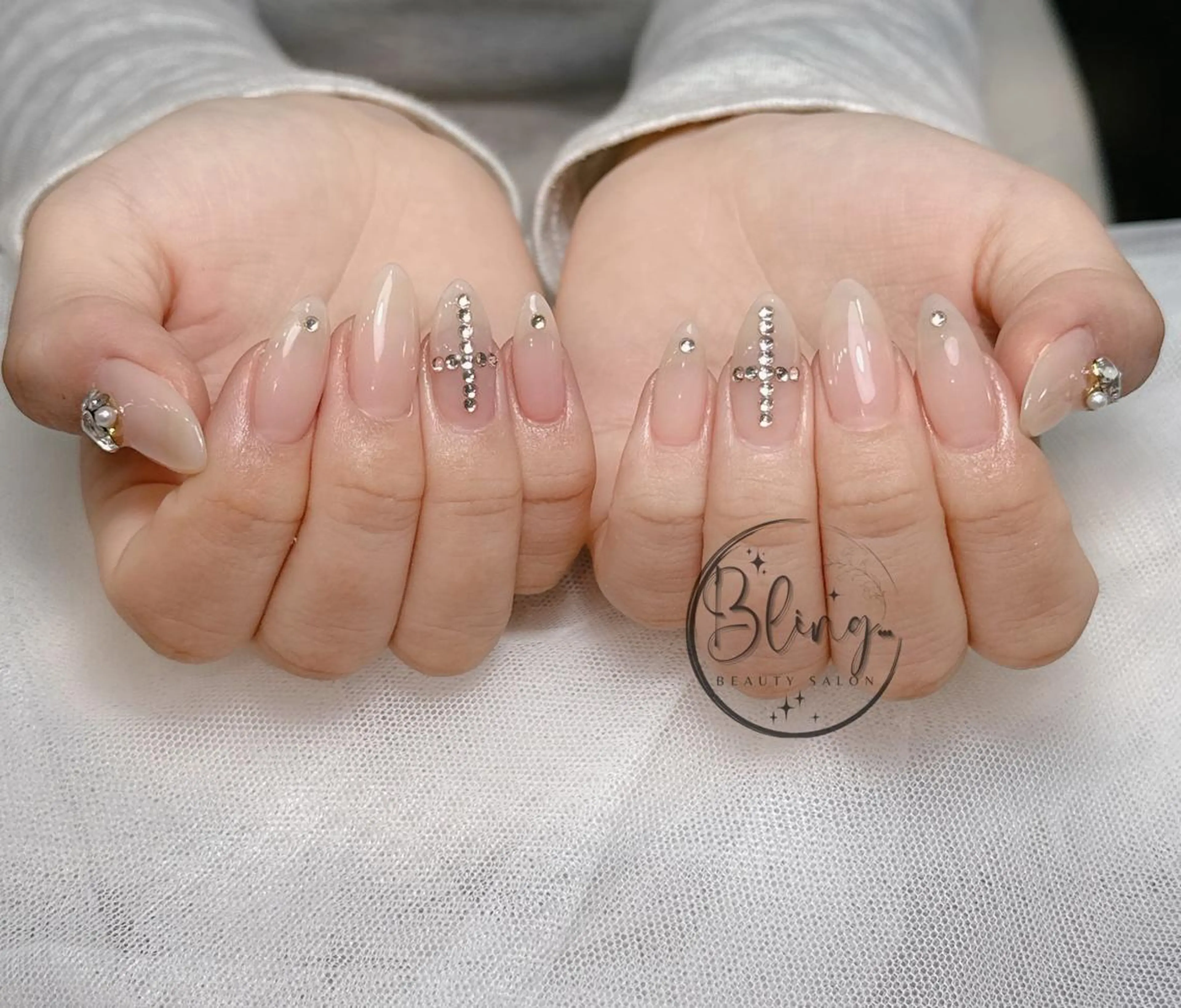 ロング 韓国風ヘア yuna ユナのネイルデザイン