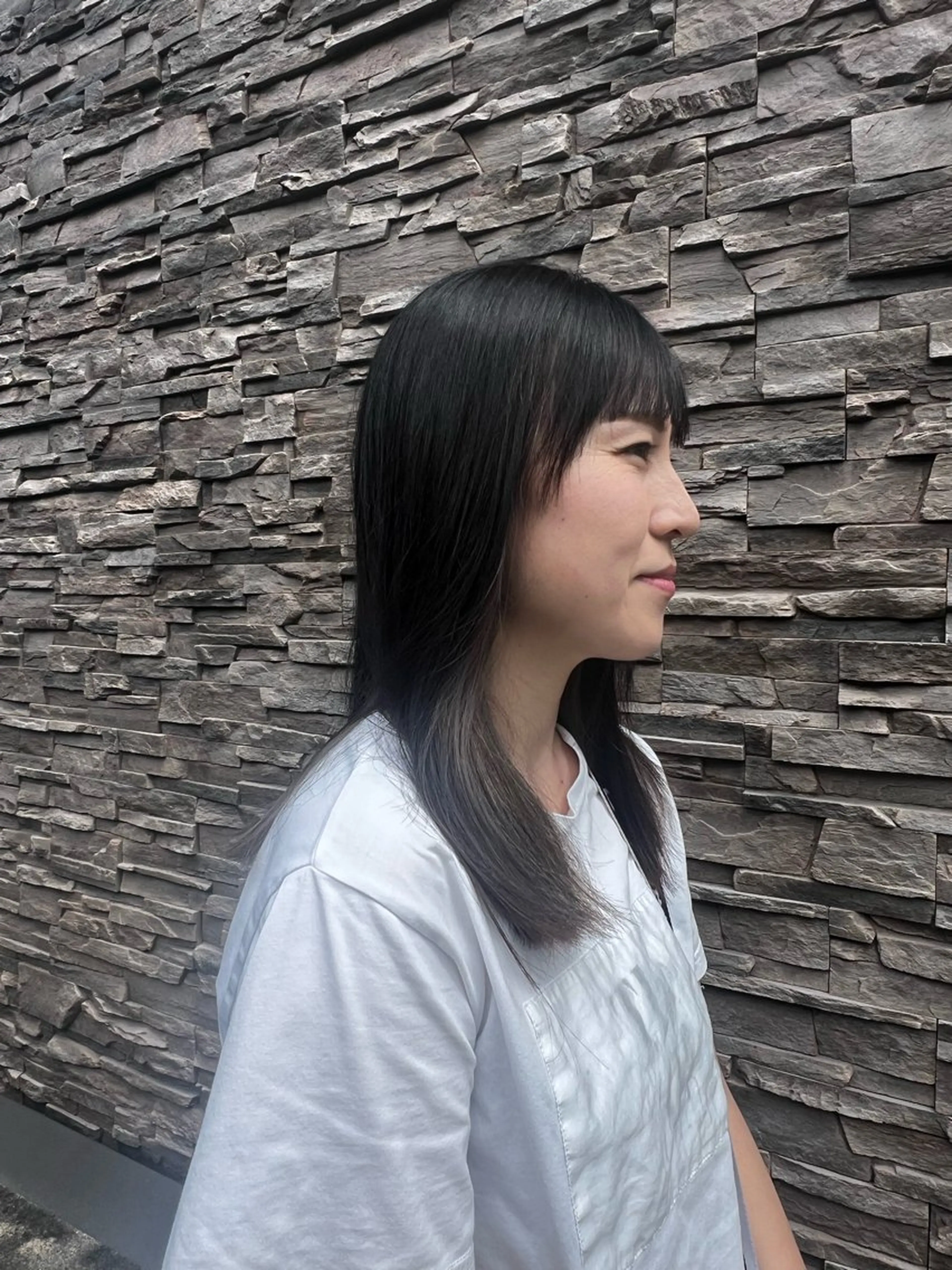 セミロング カラー 山本 怜奈のヘアスタイル