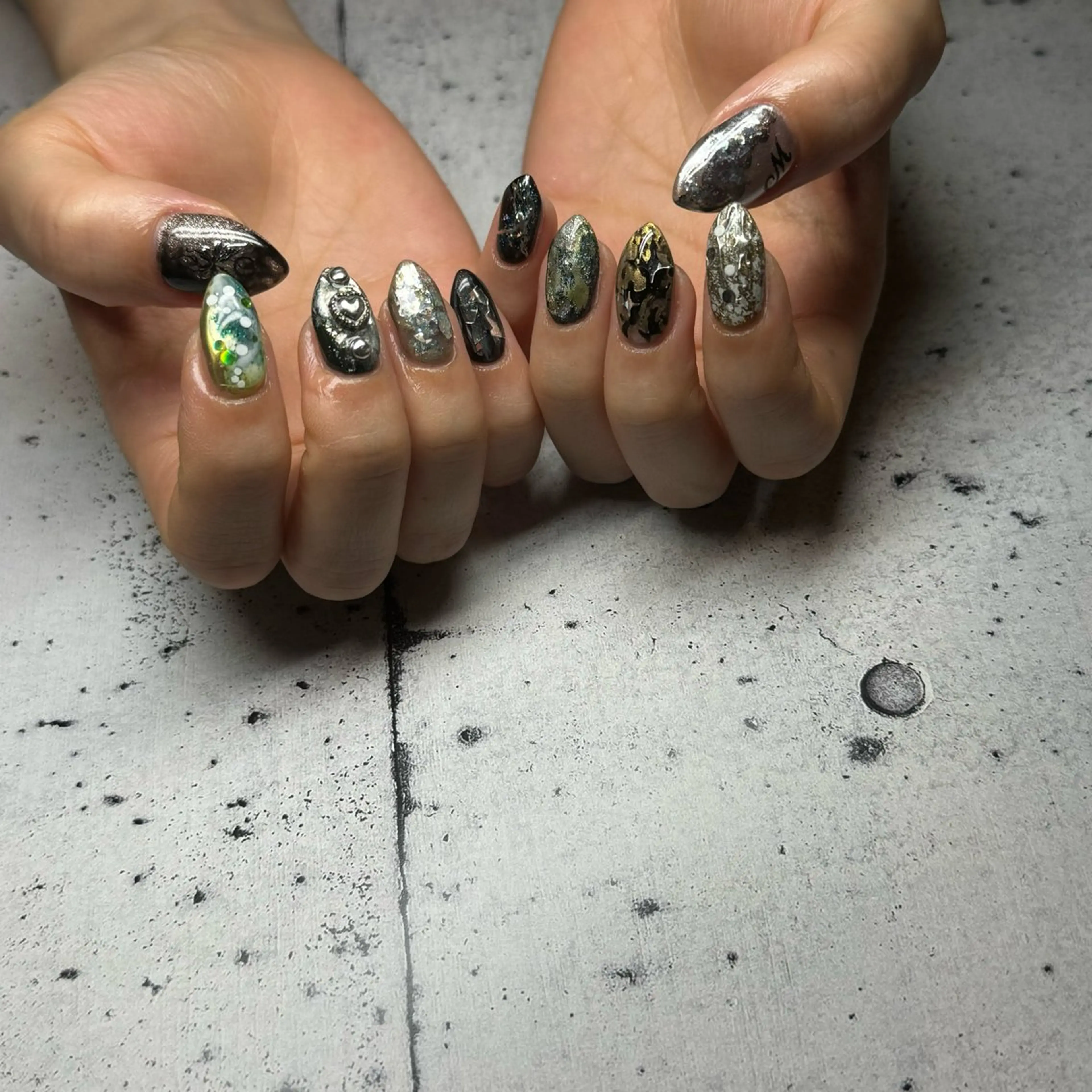 ネイル ニュアンスネイル ハンドネイル 𝐫𝐚𝐢 𝐧𝐚𝐢𝐥のネイルデザイン