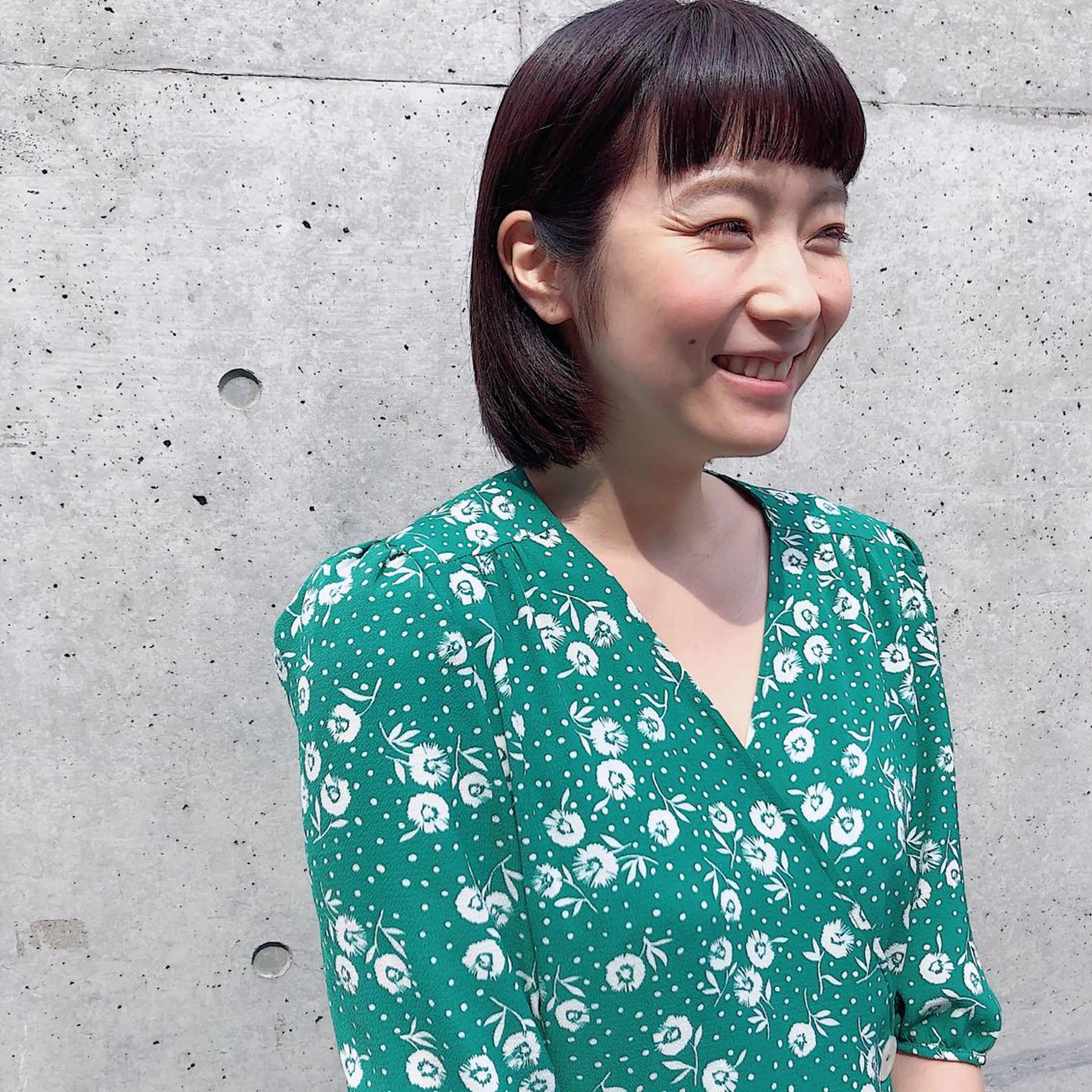 ミディアム カラー 長井 美佳のヘアスタイル