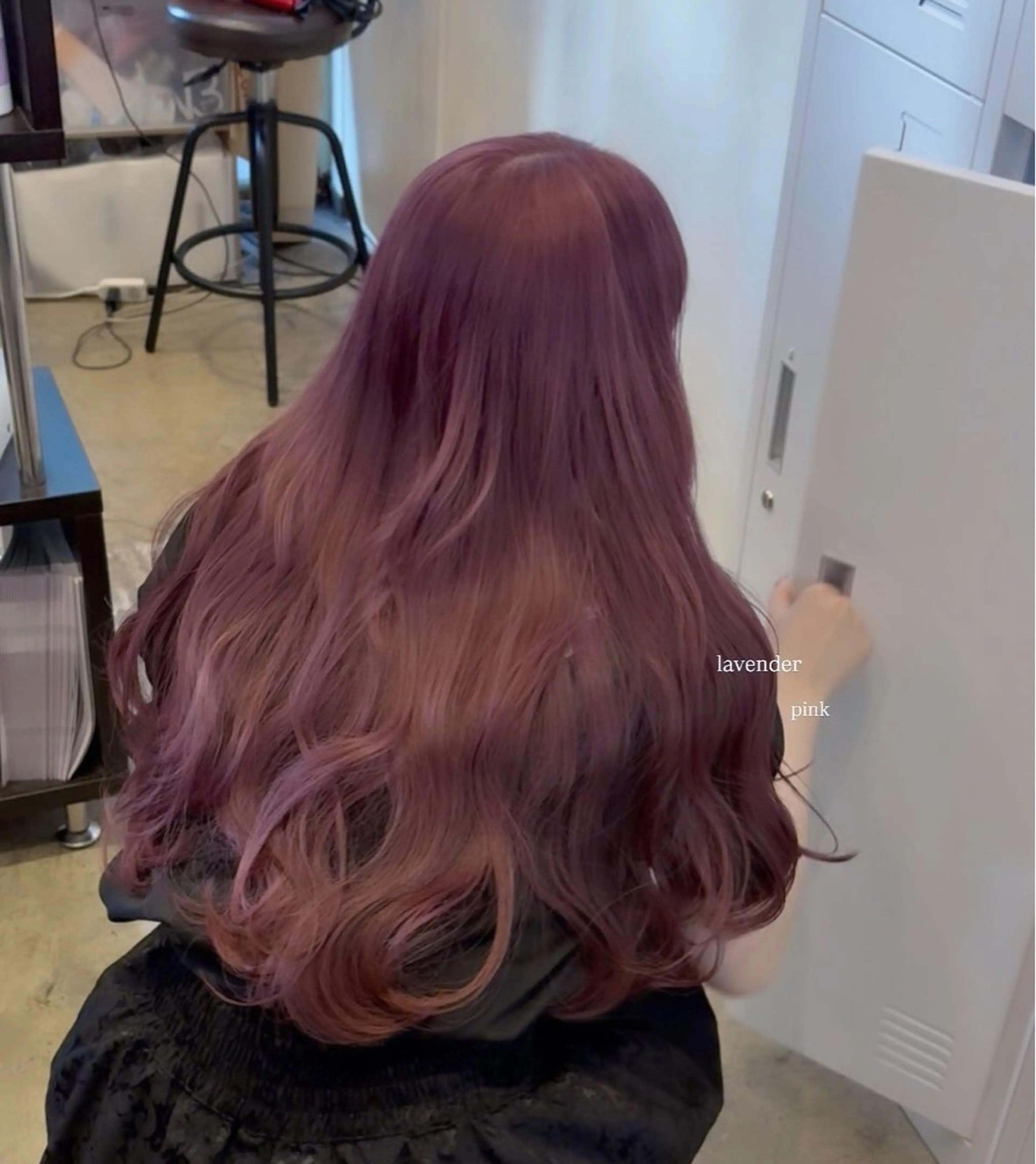 ロング カラー ブリーチ ヘアカラー miku 🫧のヘアスタイル