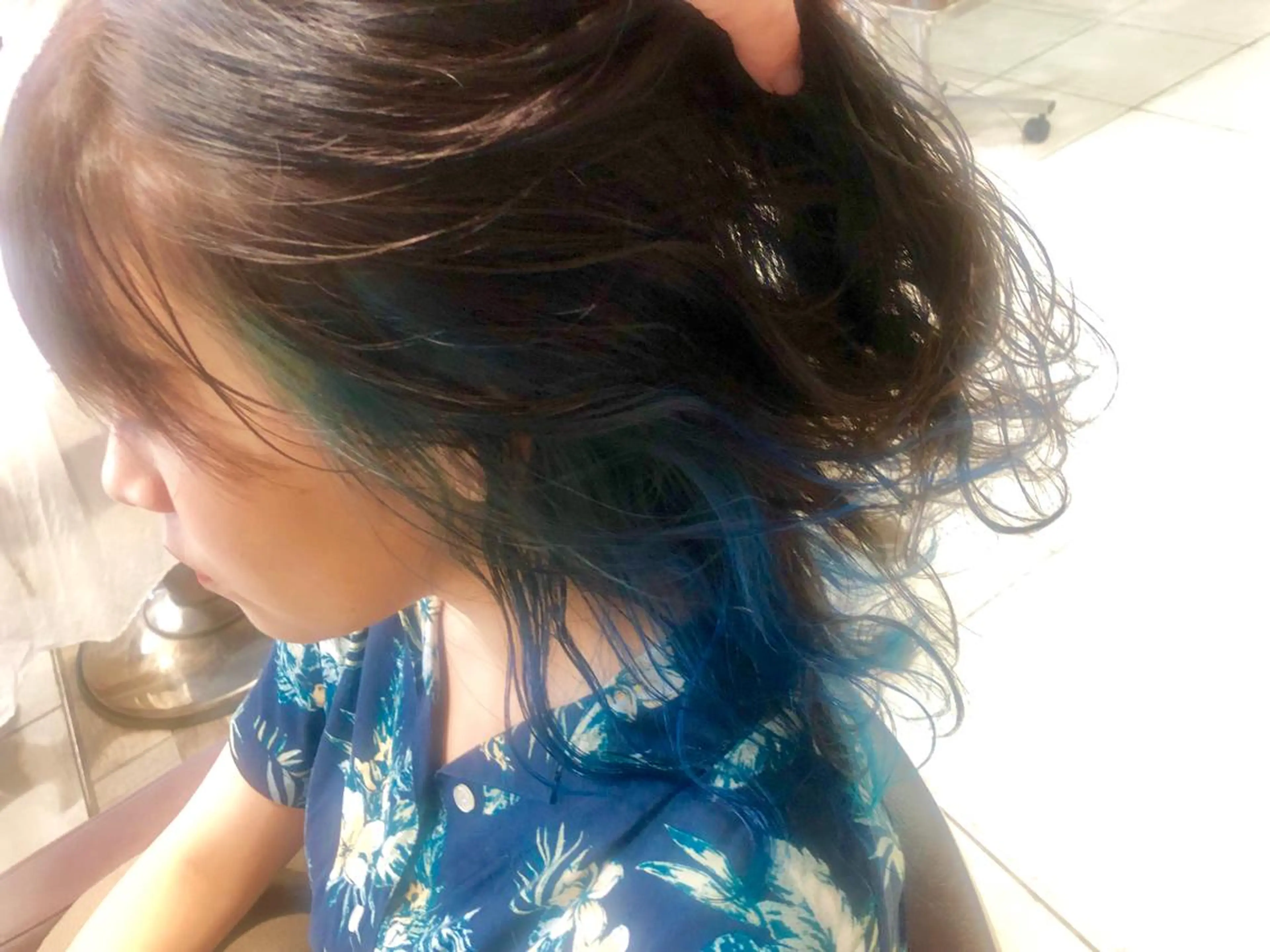 セミロング カラー パーマ 渡邊 桃香のヘアスタイル